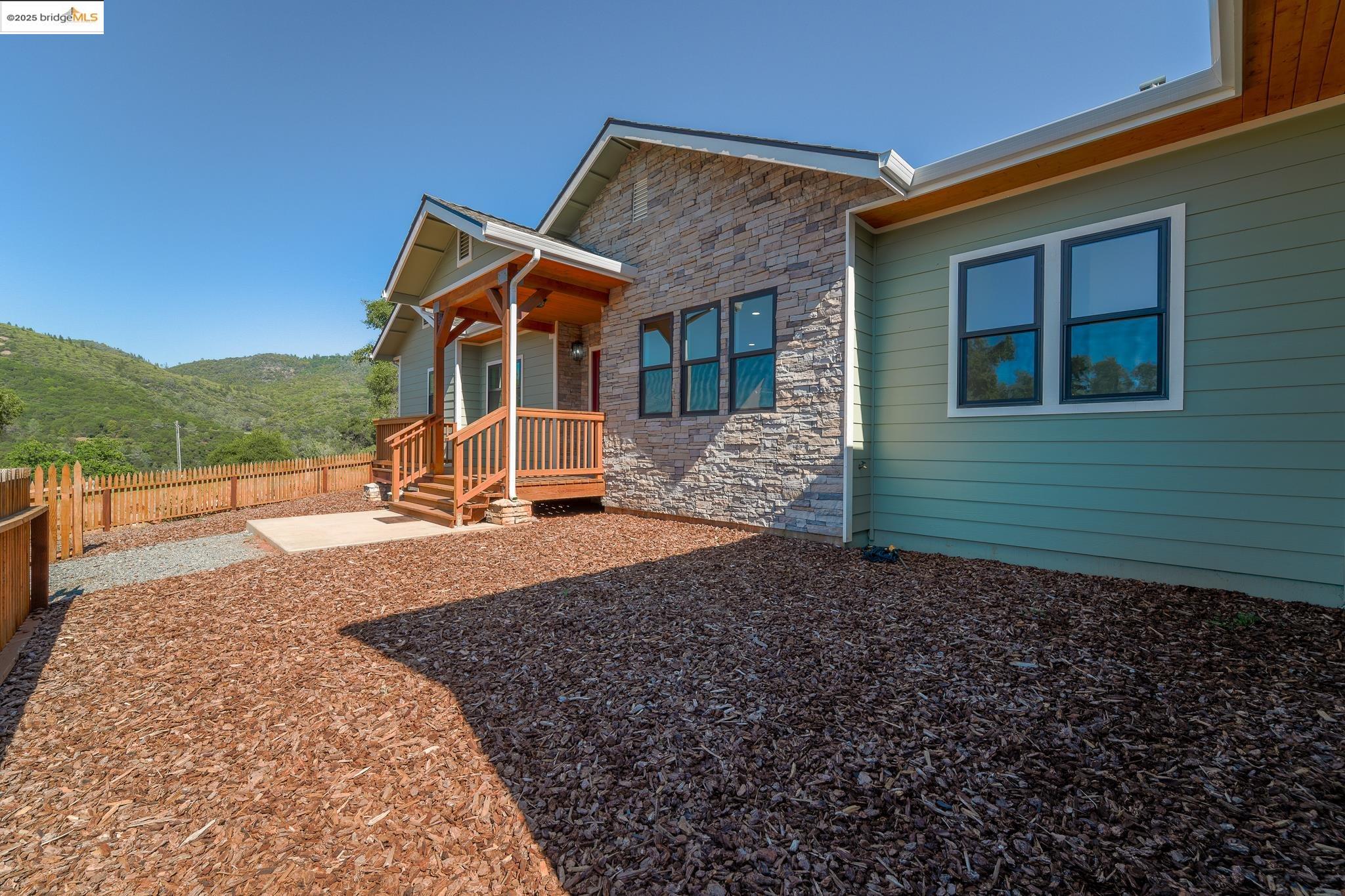 Detail Gallery Image 10 of 60 For 11650 Hemphill Lane, Sonora,  CA 95370 - 3 Beds | 2/1 Baths