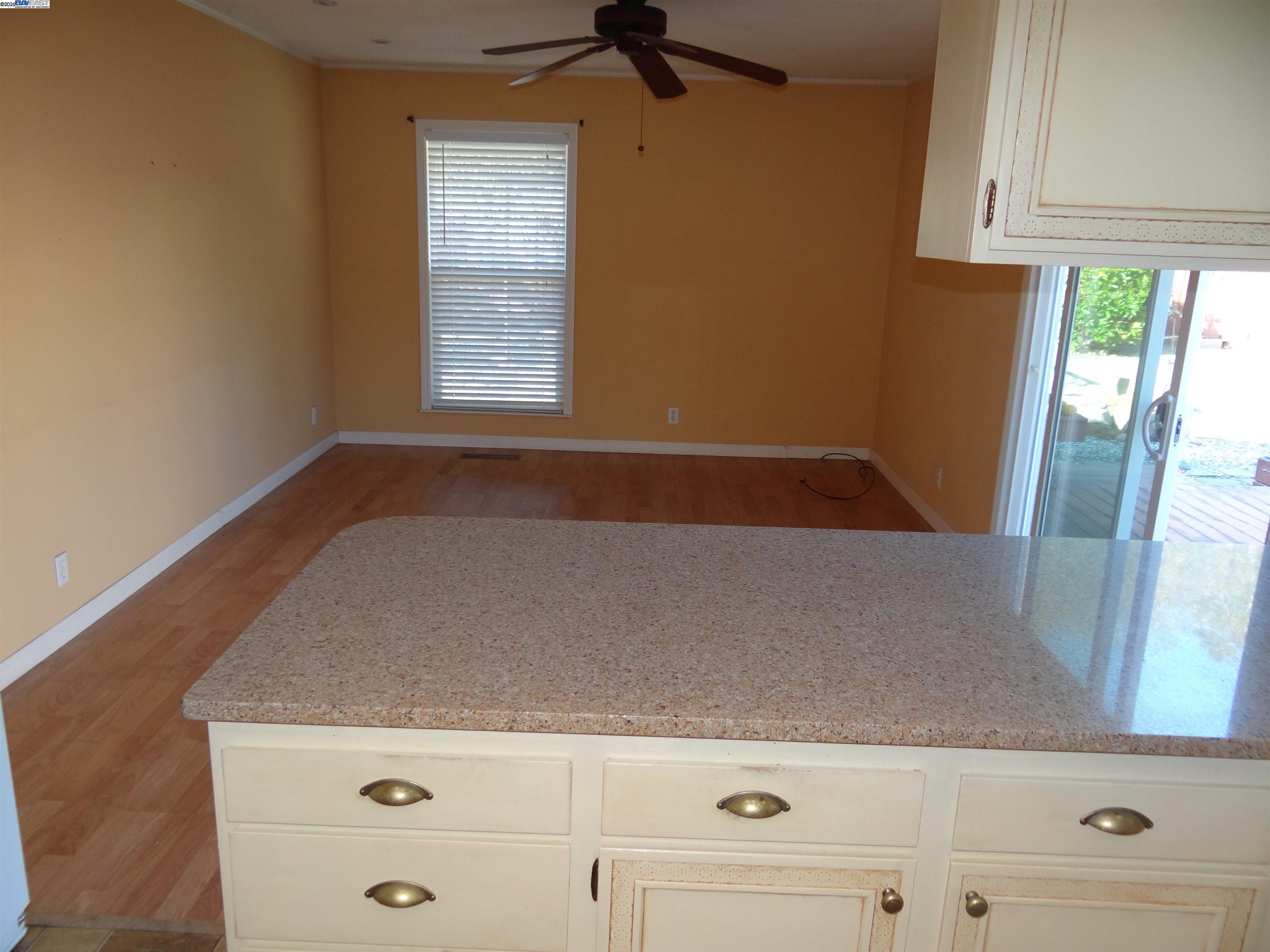 Detail Gallery Image 13 of 40 For 2623 Simas Ave, Pinole,  CA 94564 - 3 Beds | 2 Baths