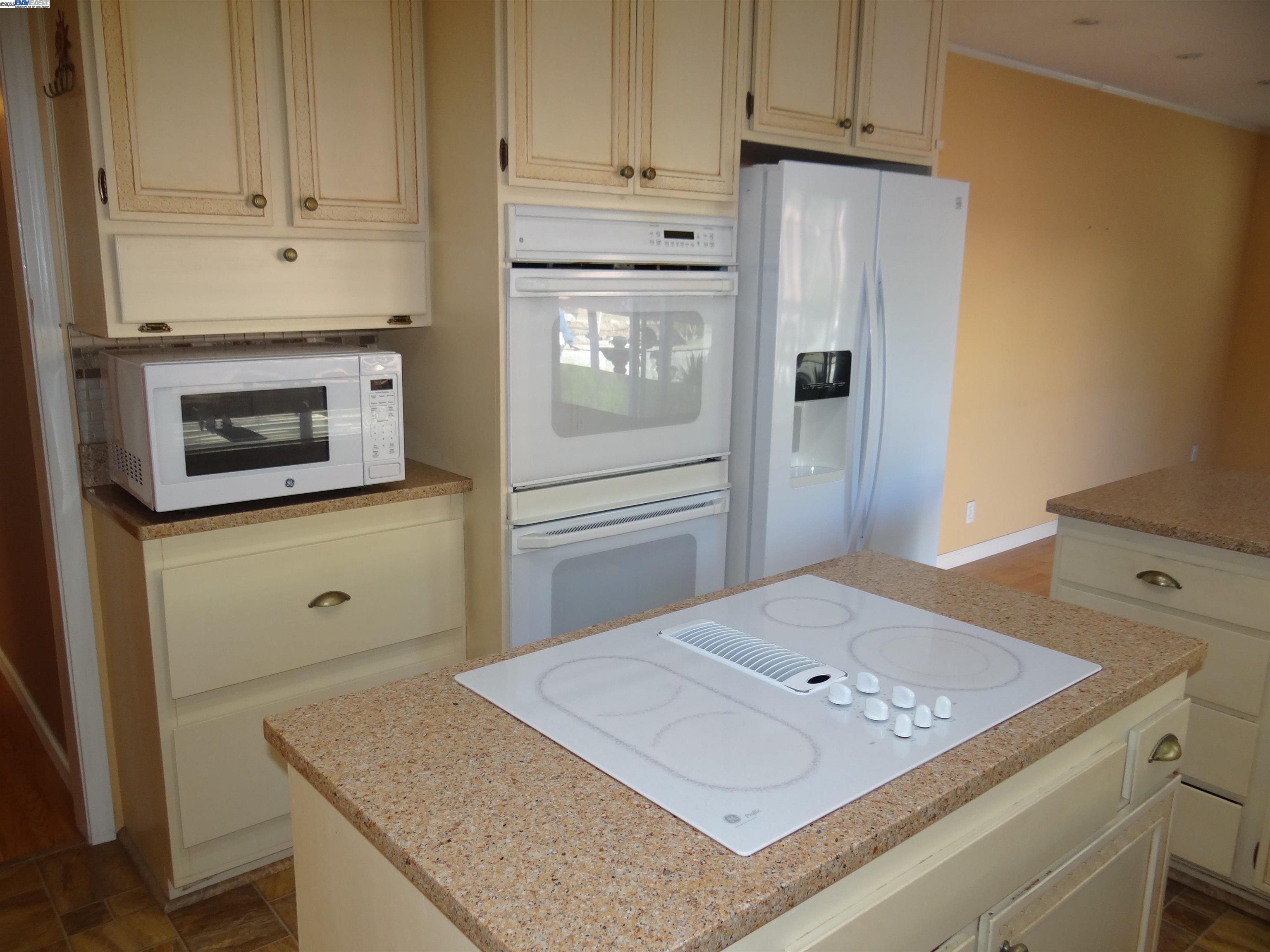 Detail Gallery Image 14 of 40 For 2623 Simas Ave, Pinole,  CA 94564 - 3 Beds | 2 Baths