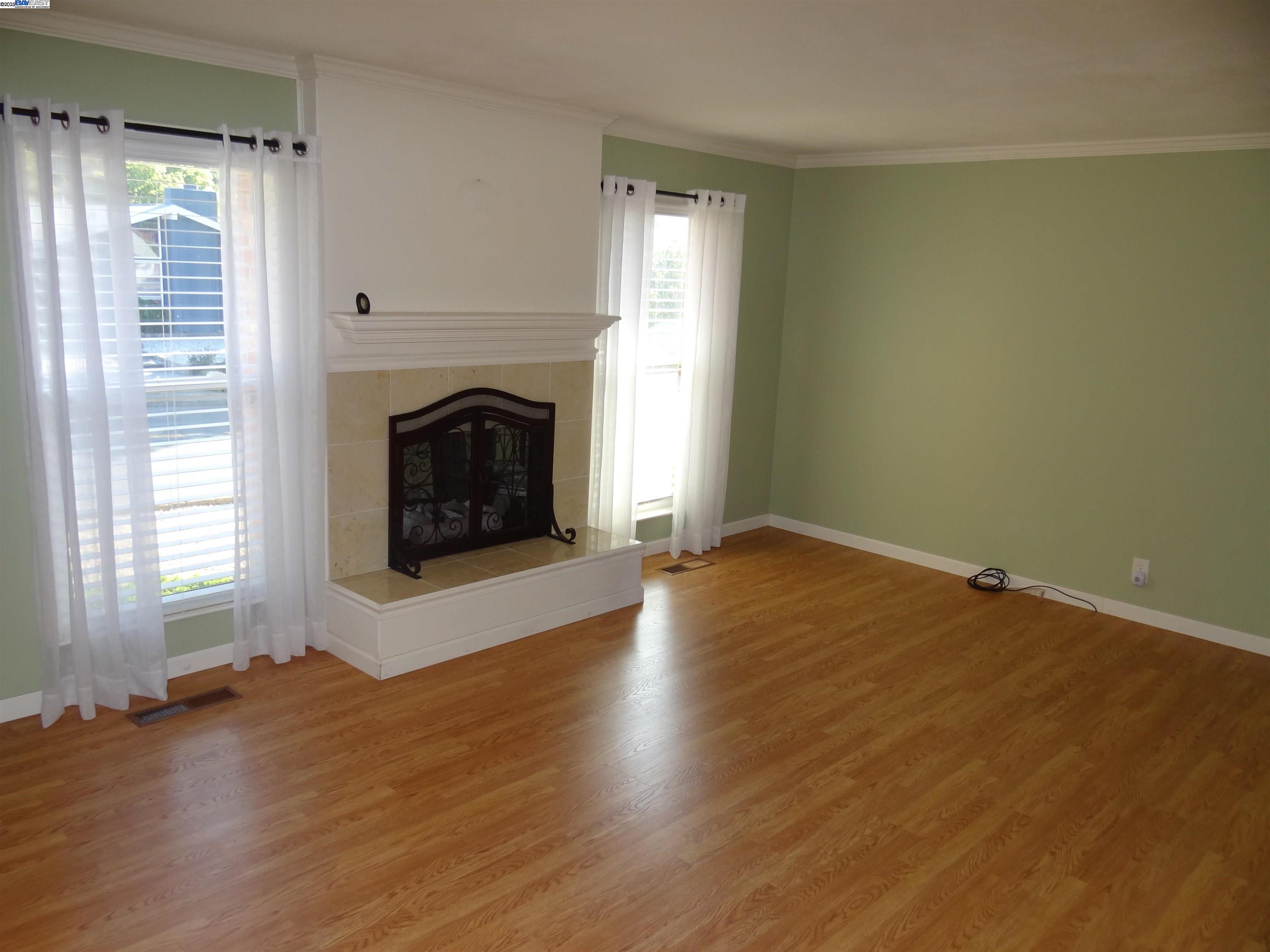 Detail Gallery Image 3 of 40 For 2623 Simas Ave, Pinole,  CA 94564 - 3 Beds | 2 Baths