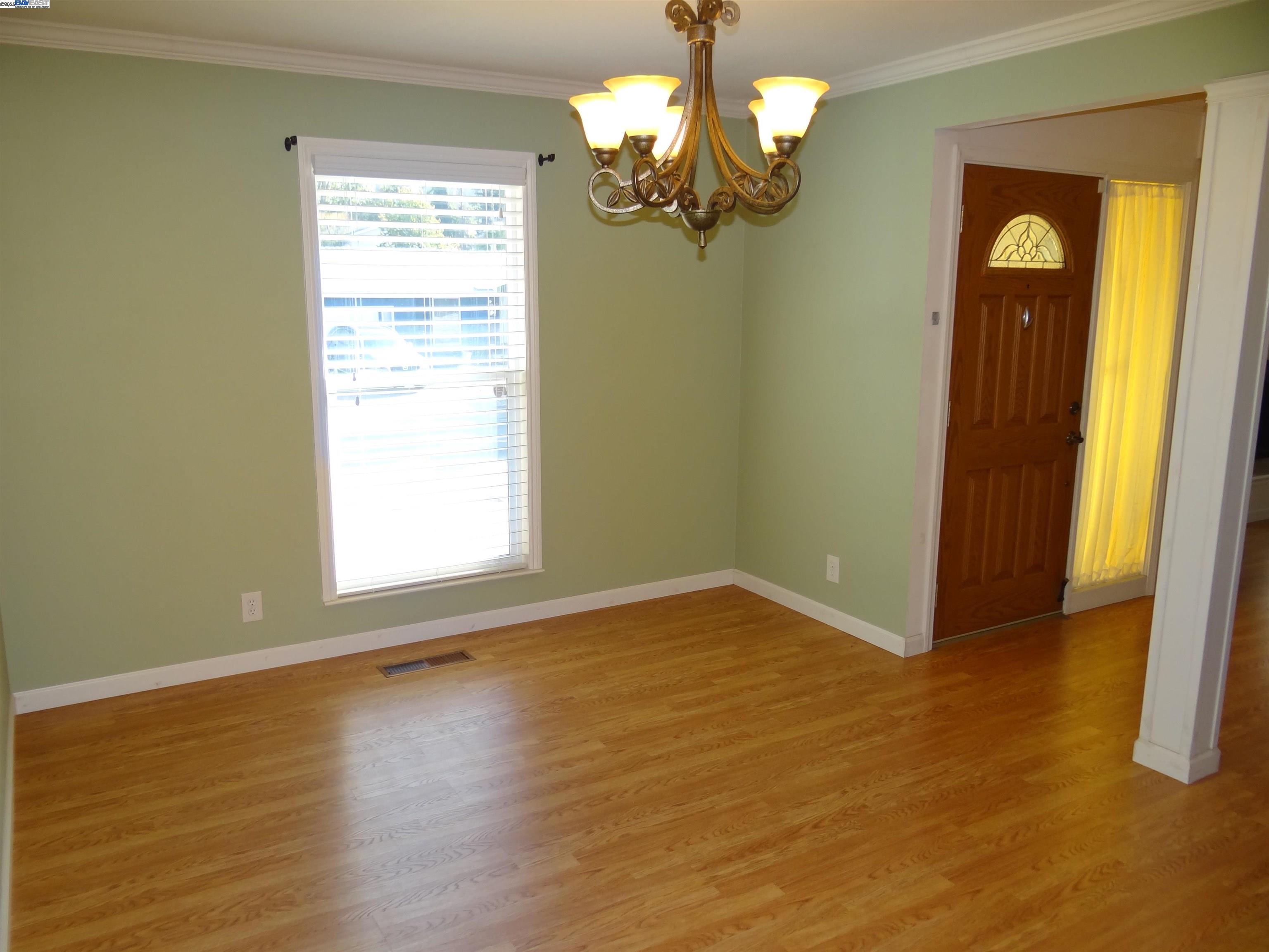Detail Gallery Image 7 of 40 For 2623 Simas Ave, Pinole,  CA 94564 - 3 Beds | 2 Baths