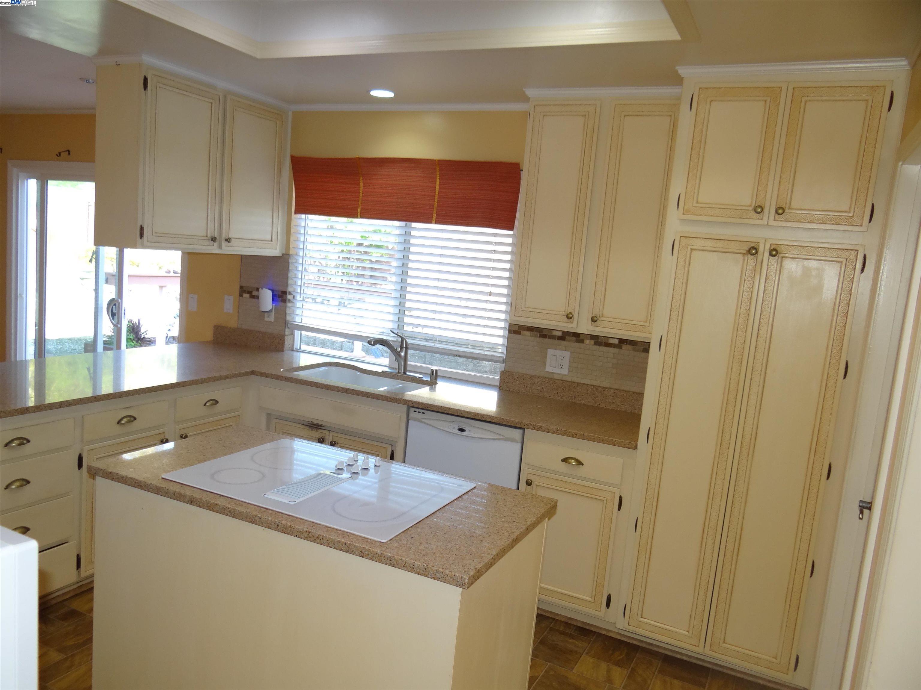 Detail Gallery Image 10 of 40 For 2623 Simas Ave, Pinole,  CA 94564 - 3 Beds | 2 Baths
