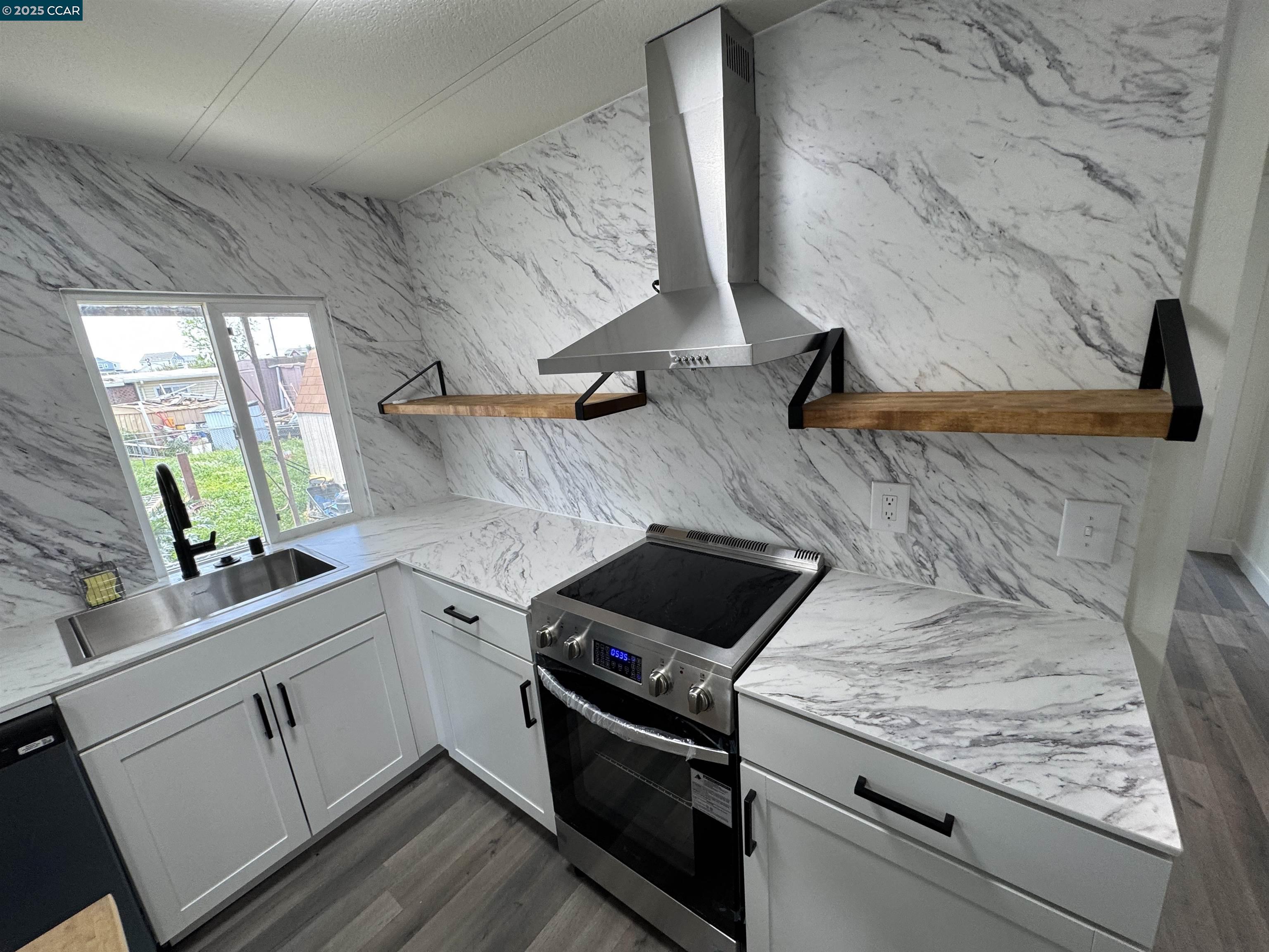 Detail Gallery Image 5 of 15 For 3505 Gateway Rd 43e,  Bethel Island,  CA 94511 - 1 Beds | 1 Baths