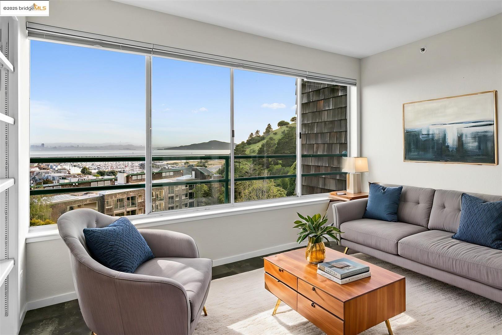 Detail Gallery Image 2 of 53 For 1301 Quarry Ct #303,  Richmond,  CA 94801 - 2 Beds | 2 Baths
