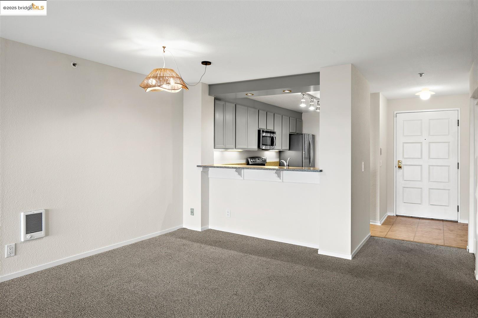 Detail Gallery Image 18 of 53 For 1301 Quarry Ct #303,  Richmond,  CA 94801 - 2 Beds | 2 Baths
