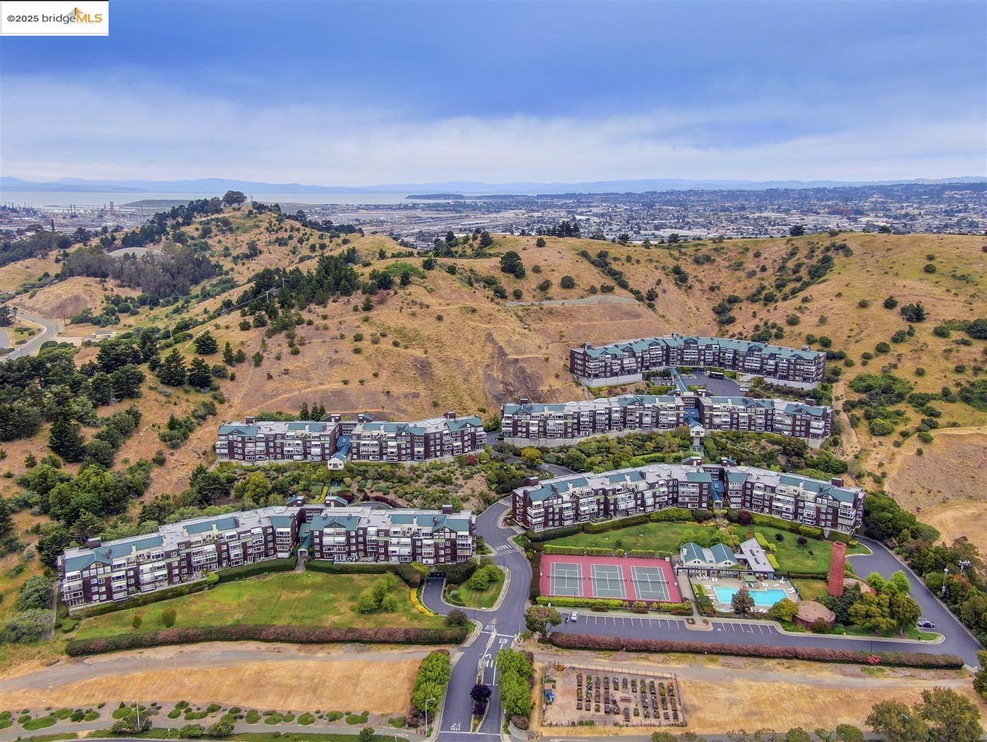 Detail Gallery Image 33 of 53 For 1301 Quarry Ct #303,  Richmond,  CA 94801 - 2 Beds | 2 Baths
