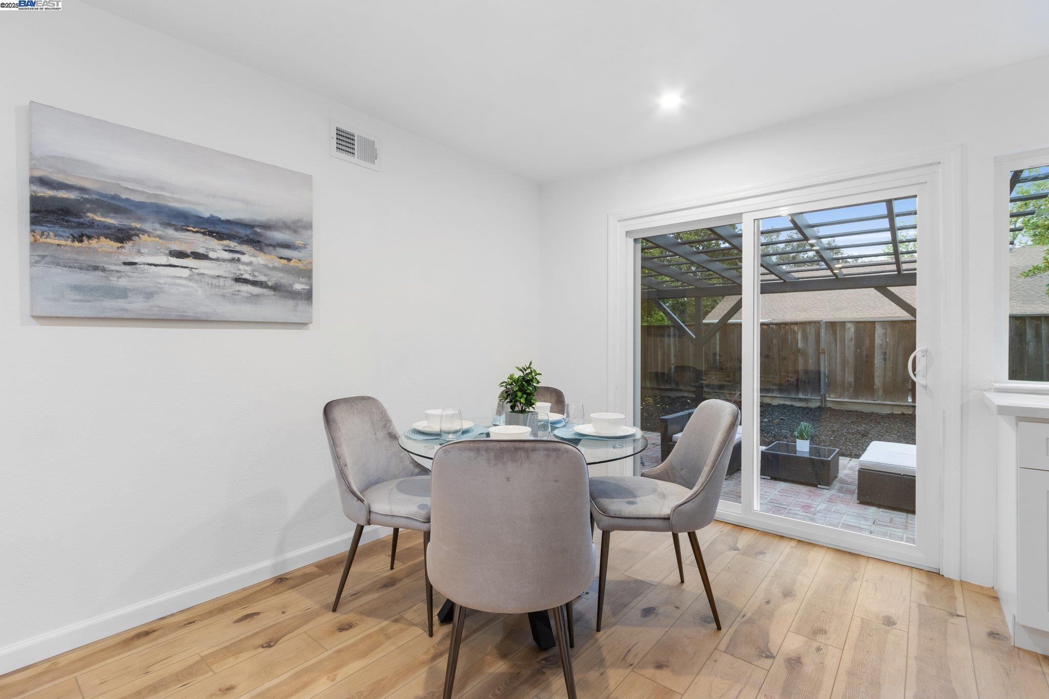 Detail Gallery Image 5 of 40 For 3161 Napa Dr, San Jose,  CA 95148 - 4 Beds | 2 Baths