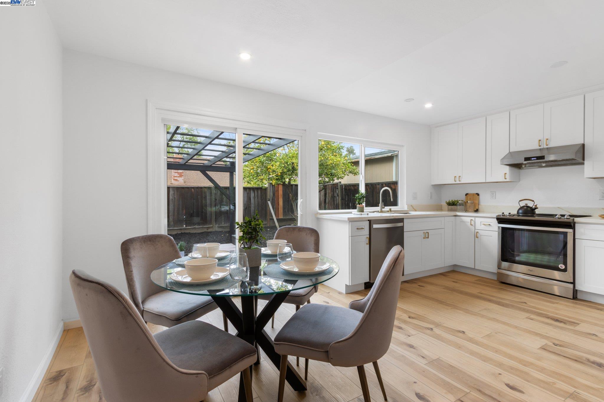 Detail Gallery Image 6 of 40 For 3161 Napa Dr, San Jose,  CA 95148 - 4 Beds | 2 Baths