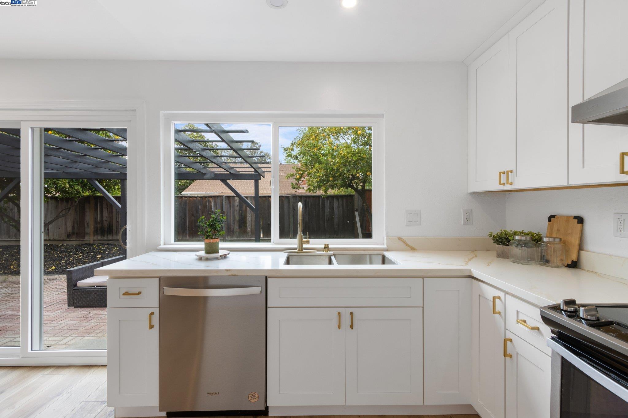 Detail Gallery Image 8 of 40 For 3161 Napa Dr, San Jose,  CA 95148 - 4 Beds | 2 Baths