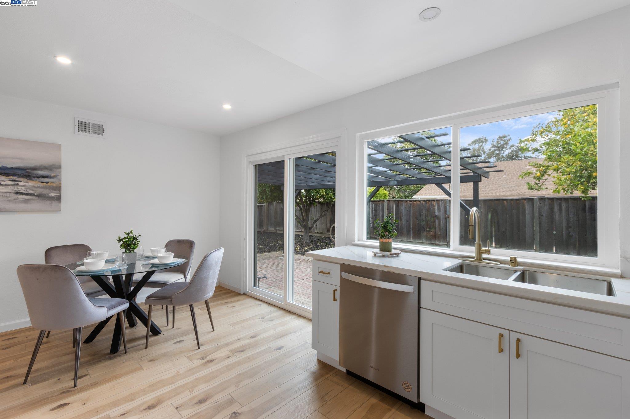 Detail Gallery Image 10 of 40 For 3161 Napa Dr, San Jose,  CA 95148 - 4 Beds | 2 Baths