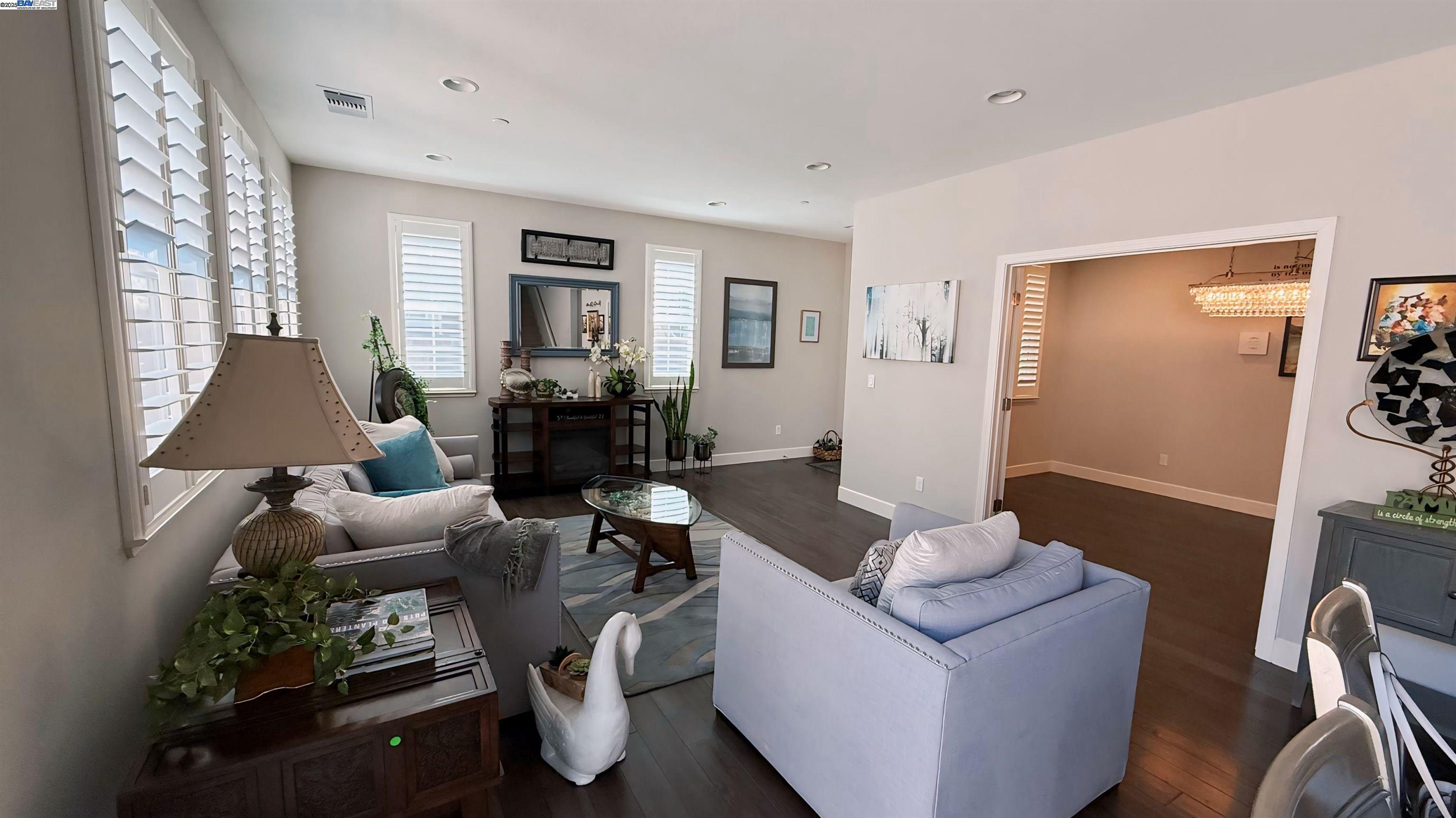 Detail Gallery Image 2 of 36 For 131 Lusitano Way, Gilroy,  CA 95020 - 4 Beds | 2/1 Baths