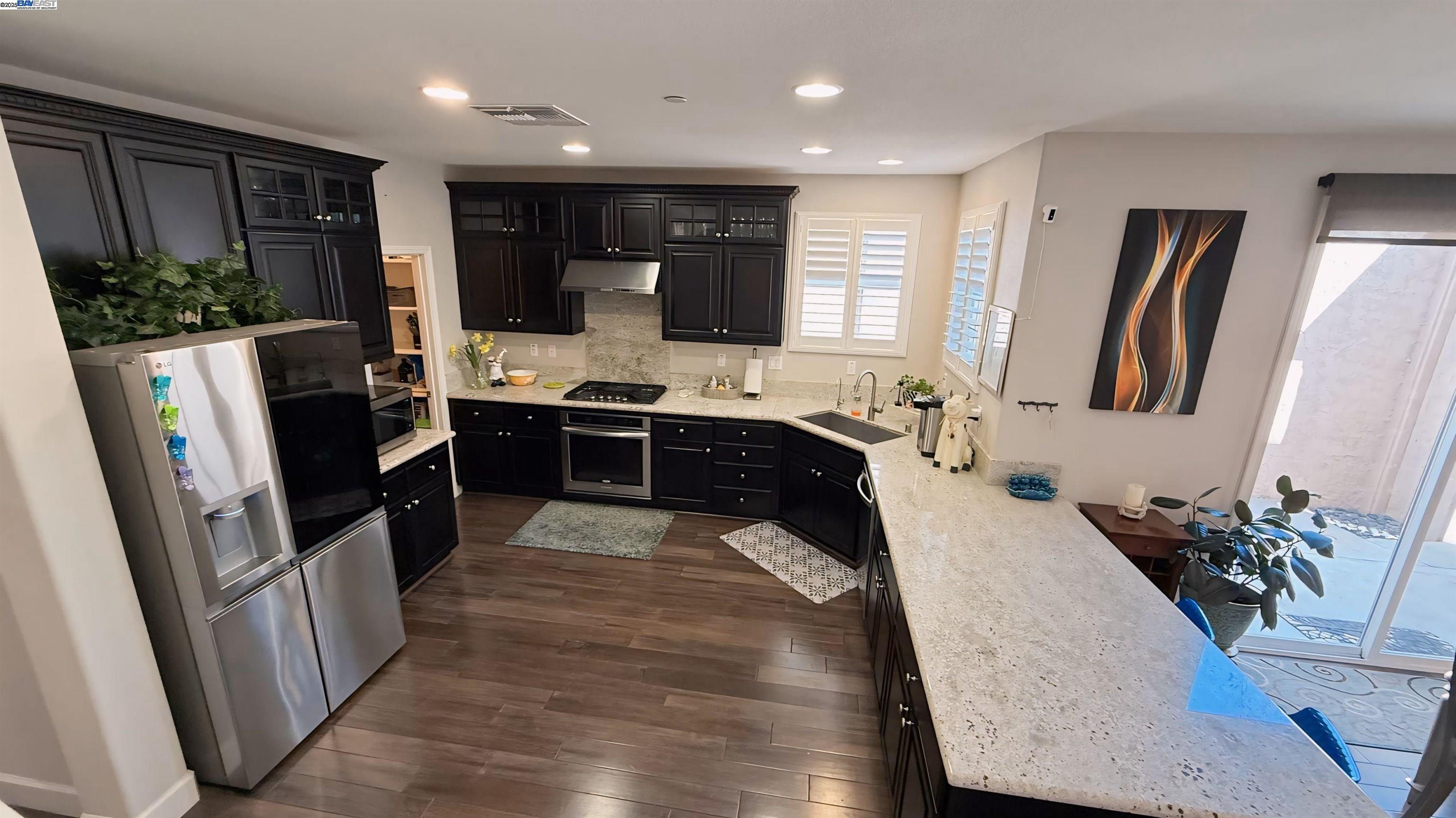 Detail Gallery Image 11 of 36 For 131 Lusitano Way, Gilroy,  CA 95020 - 4 Beds | 2/1 Baths