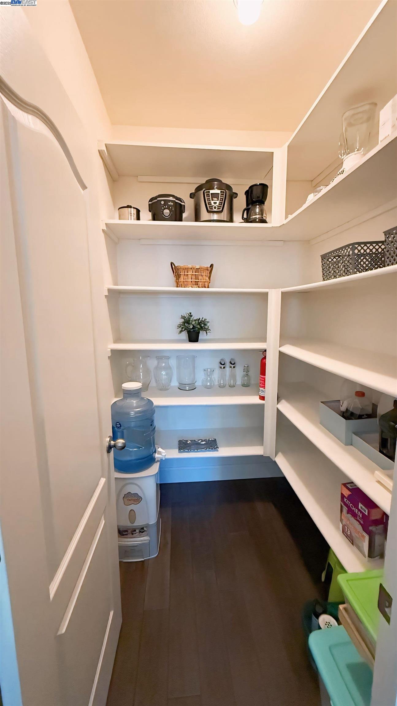 Detail Gallery Image 12 of 36 For 131 Lusitano Way, Gilroy,  CA 95020 - 4 Beds | 2/1 Baths