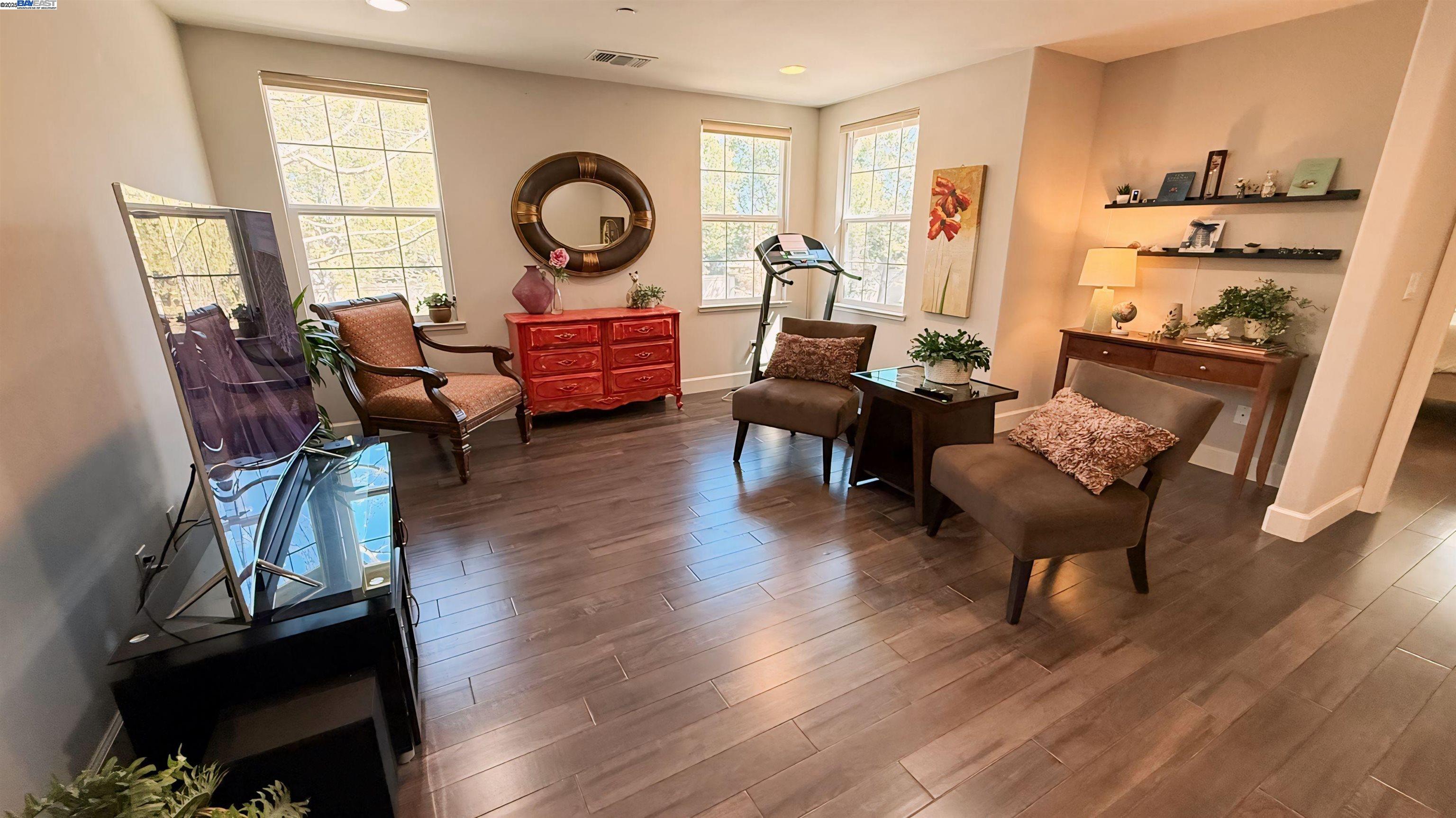 Detail Gallery Image 13 of 36 For 131 Lusitano Way, Gilroy,  CA 95020 - 4 Beds | 2/1 Baths