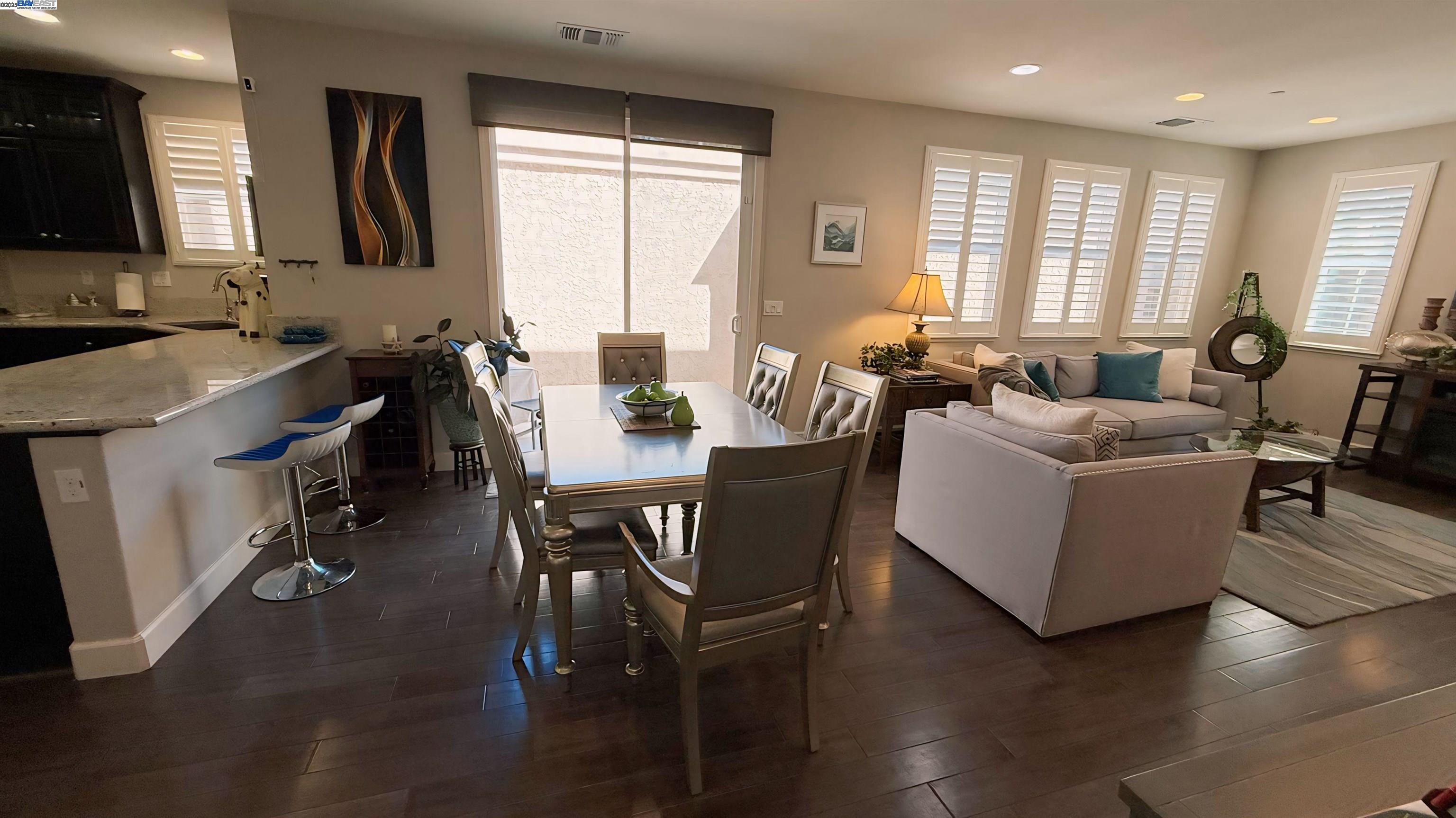 Detail Gallery Image 4 of 36 For 131 Lusitano Way, Gilroy,  CA 95020 - 4 Beds | 2/1 Baths