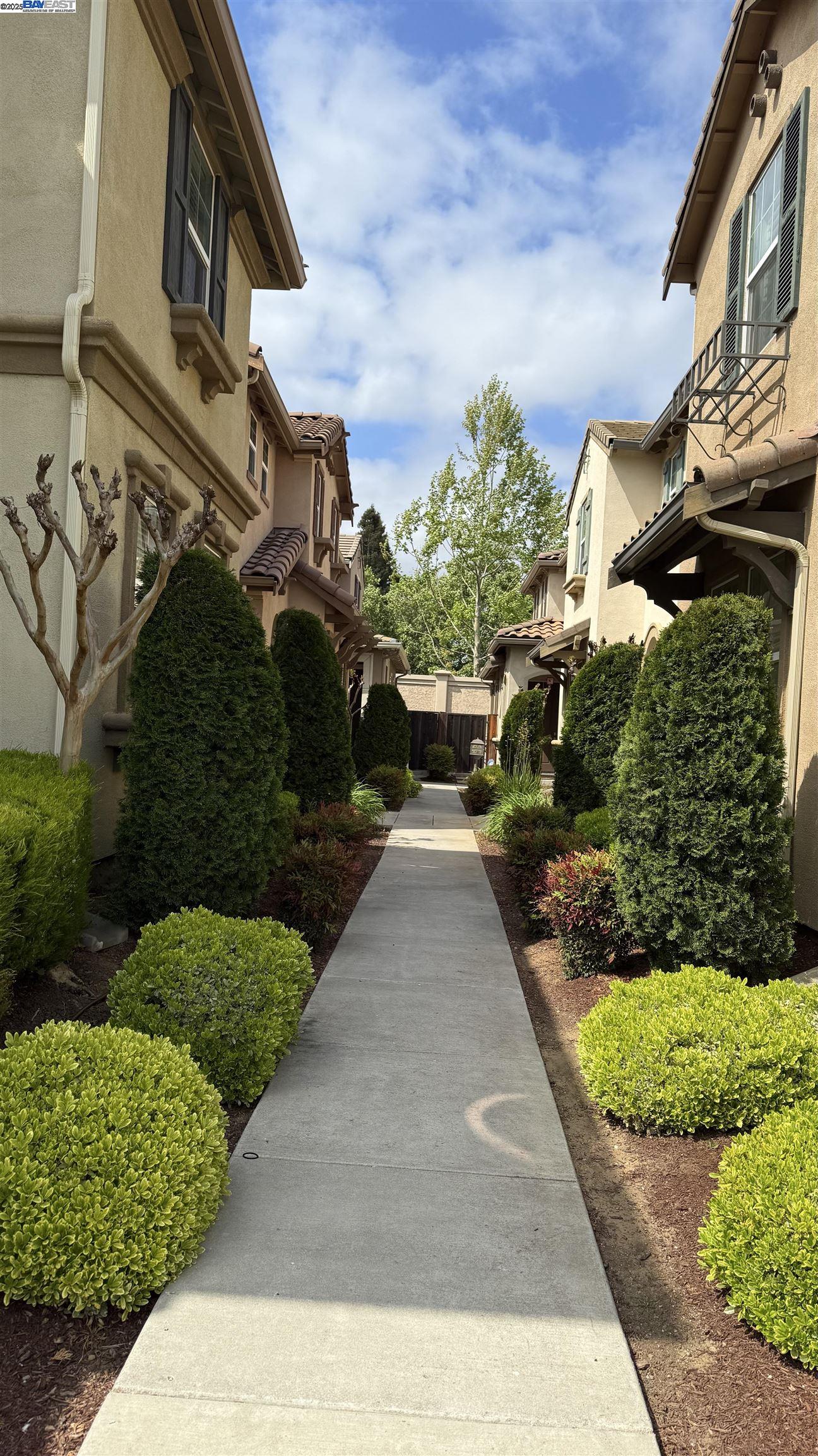 Detail Gallery Image 39 of 42 For 131 Lusitano Way, Gilroy,  CA 95020 - 4 Beds | 2/1 Baths