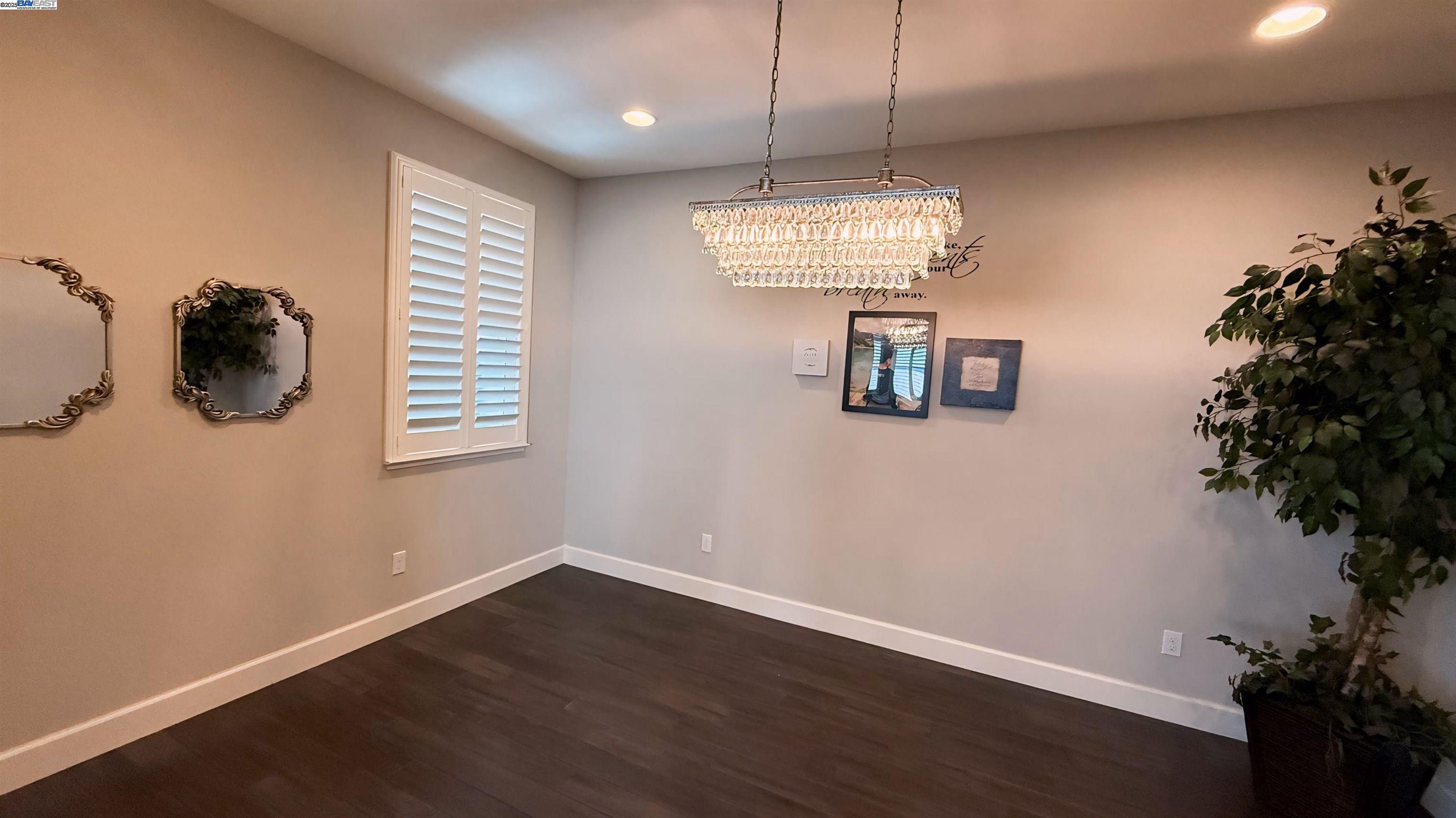 Detail Gallery Image 7 of 36 For 131 Lusitano Way, Gilroy,  CA 95020 - 4 Beds | 2/1 Baths