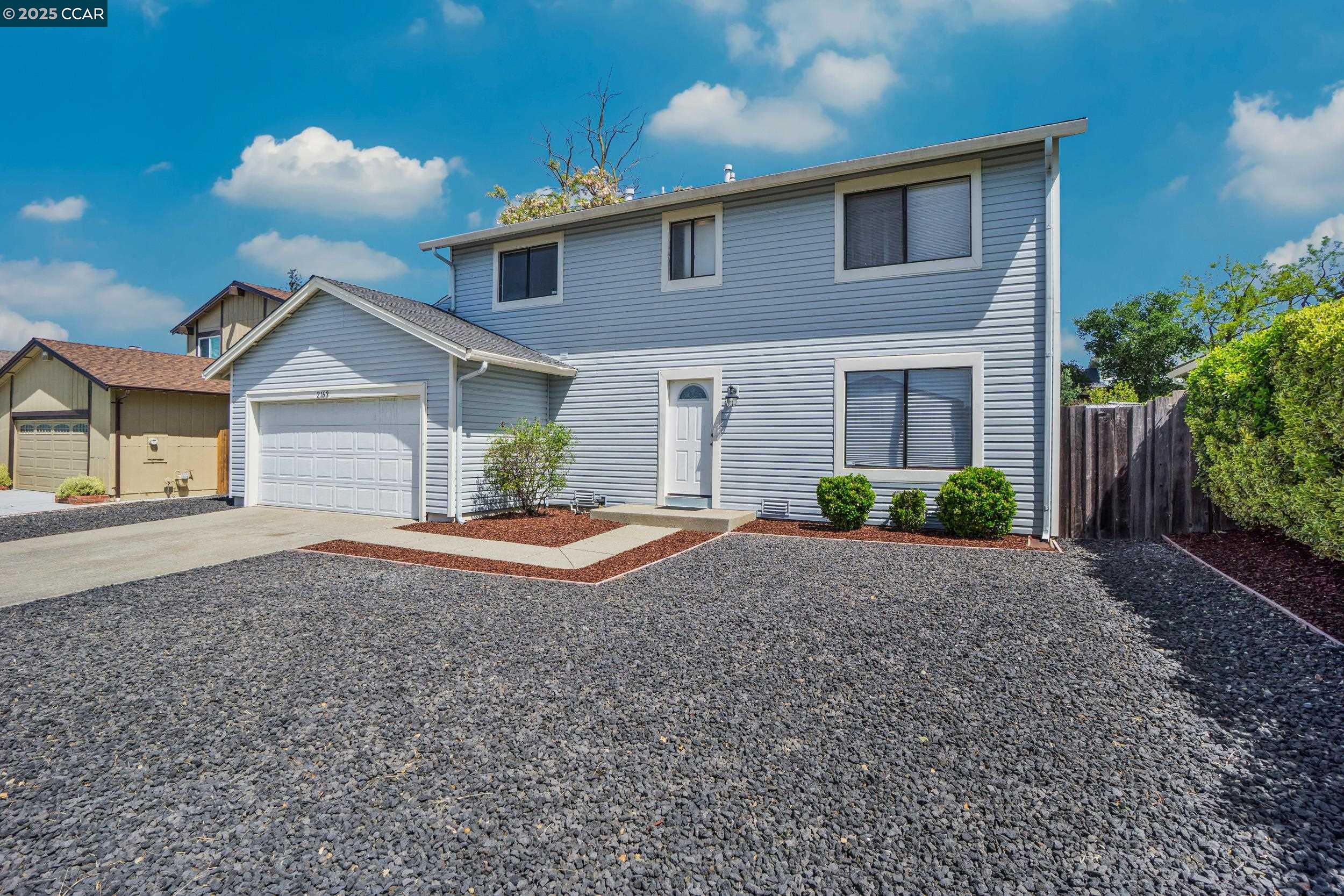 Detail Gallery Image 2 of 53 For 2163 Redwood Rd, Hercules,  CA 94547 - 4 Beds | 2/1 Baths