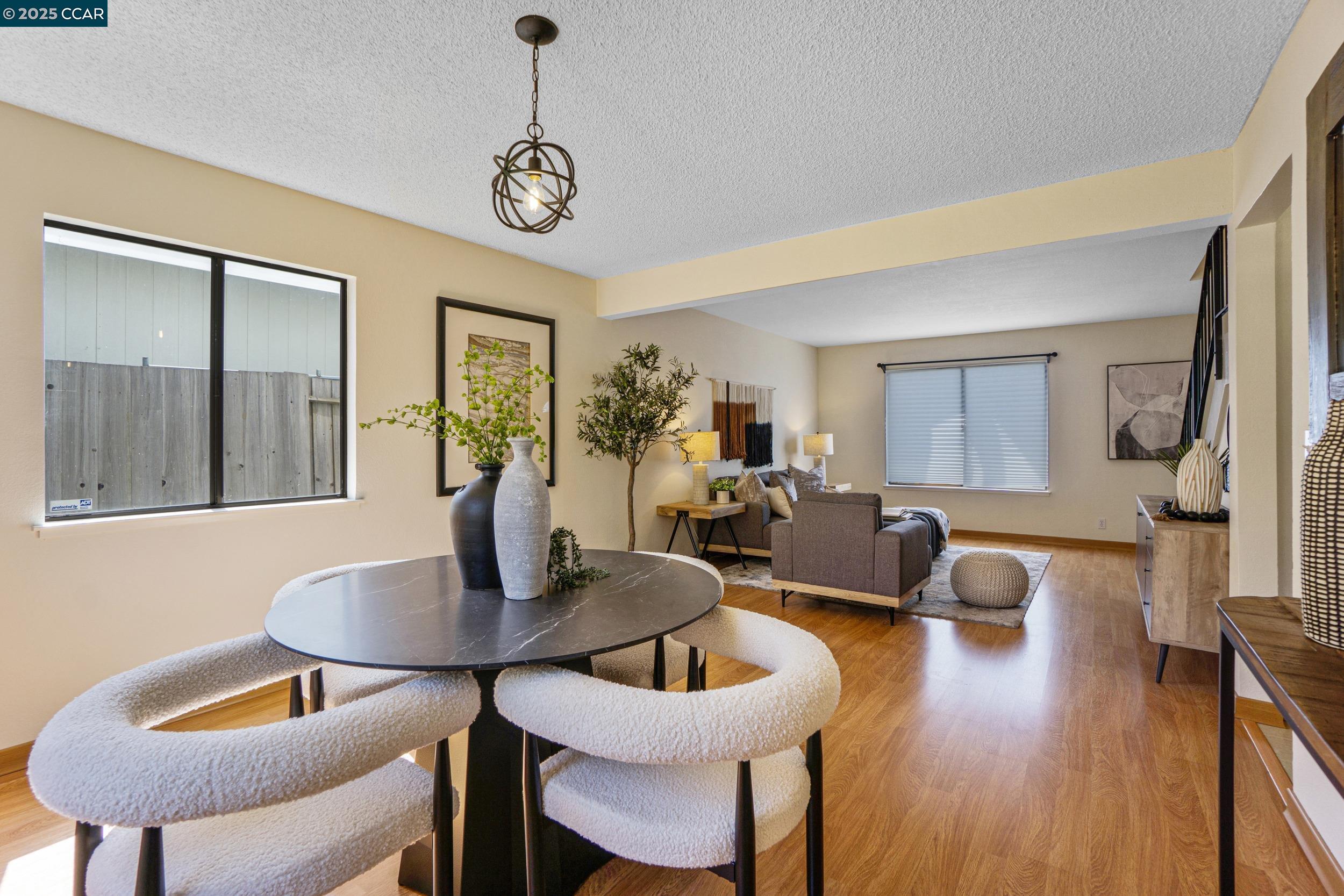 Detail Gallery Image 12 of 53 For 2163 Redwood Rd, Hercules,  CA 94547 - 4 Beds | 2/1 Baths
