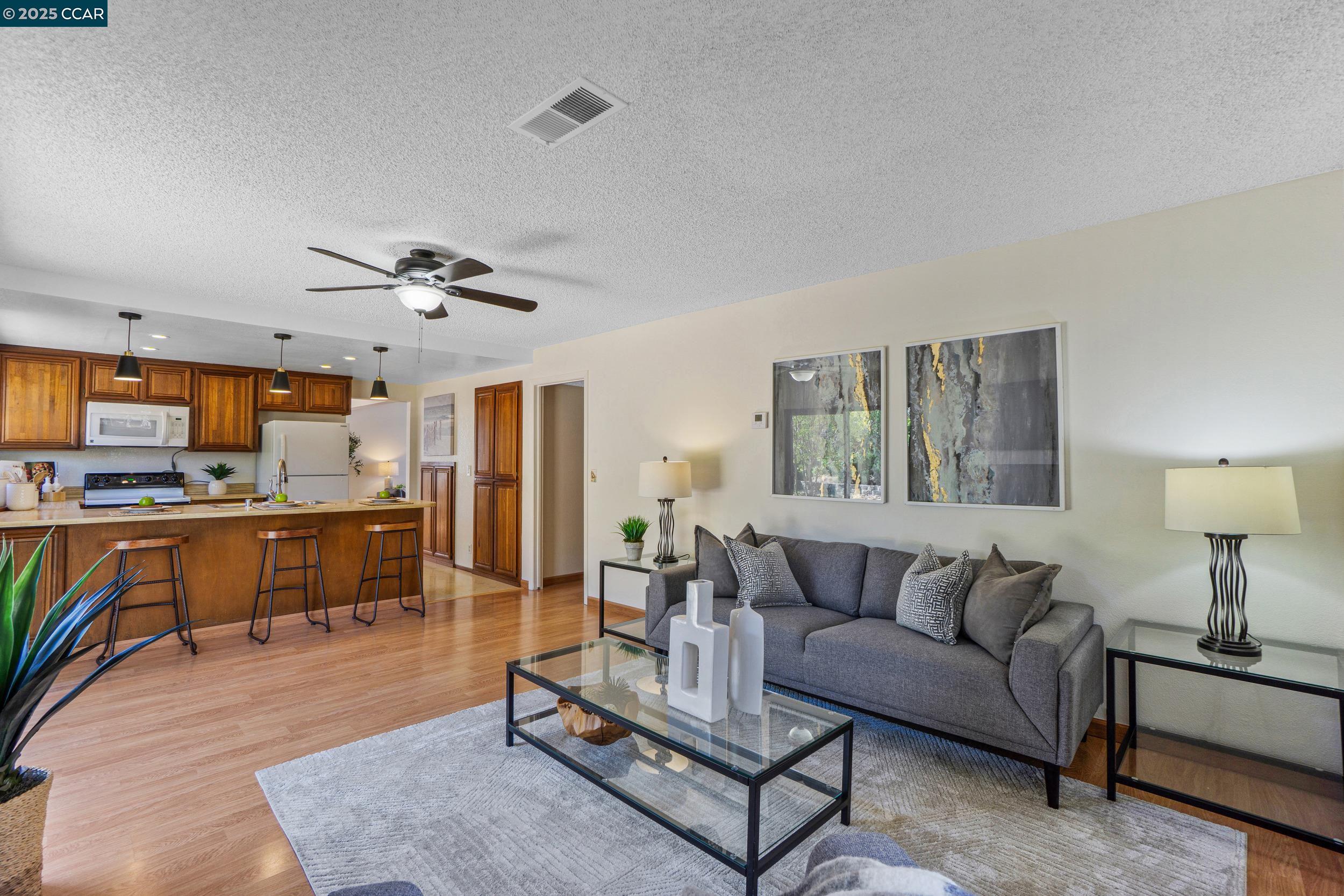 Detail Gallery Image 19 of 53 For 2163 Redwood Rd, Hercules,  CA 94547 - 4 Beds | 2/1 Baths