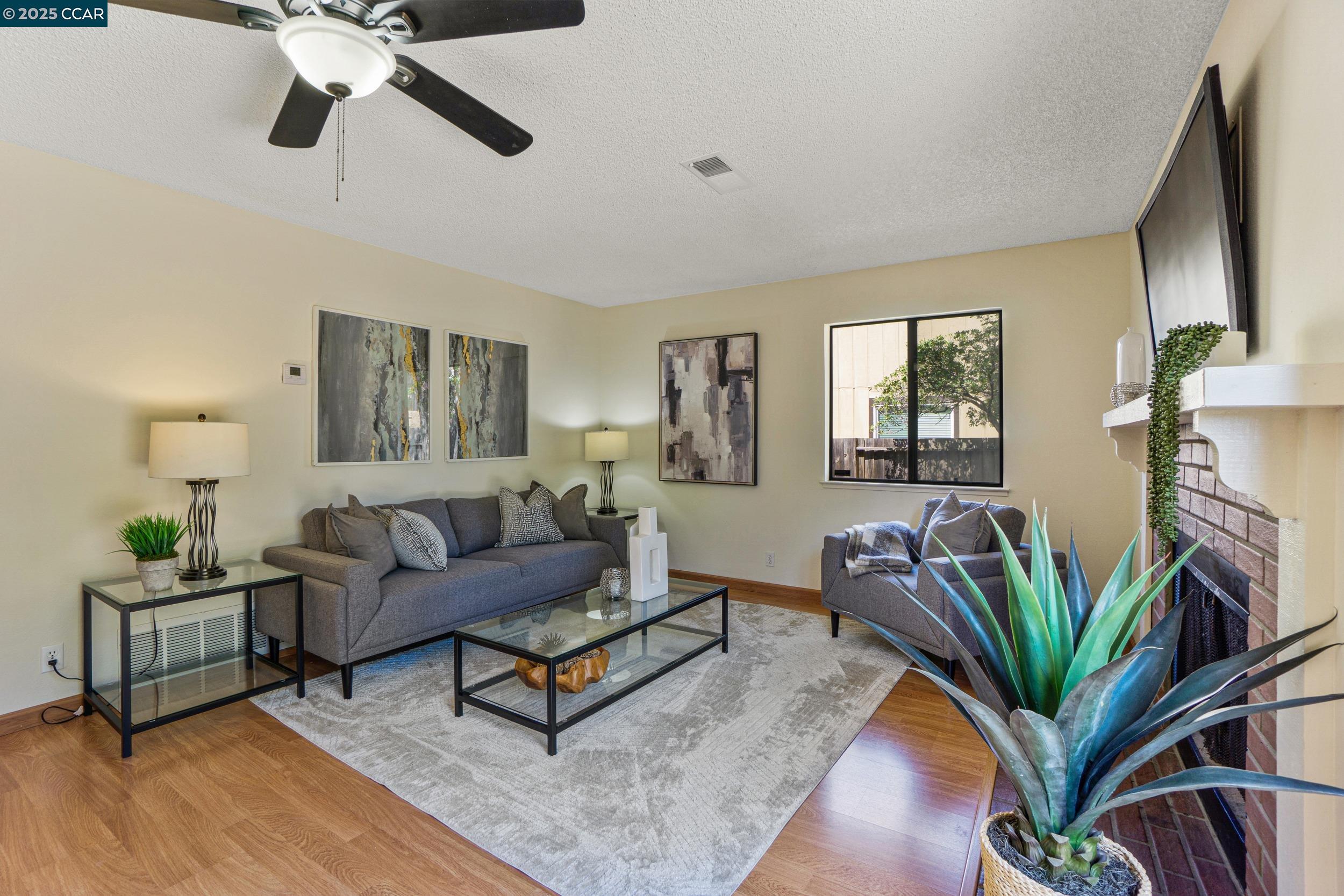 Detail Gallery Image 20 of 53 For 2163 Redwood Rd, Hercules,  CA 94547 - 4 Beds | 2/1 Baths