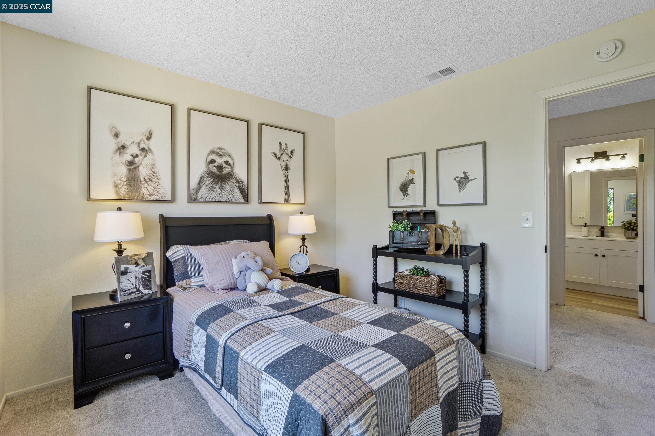Detail Gallery Image 34 of 53 For 2163 Redwood Rd, Hercules,  CA 94547 - 4 Beds | 2/1 Baths
