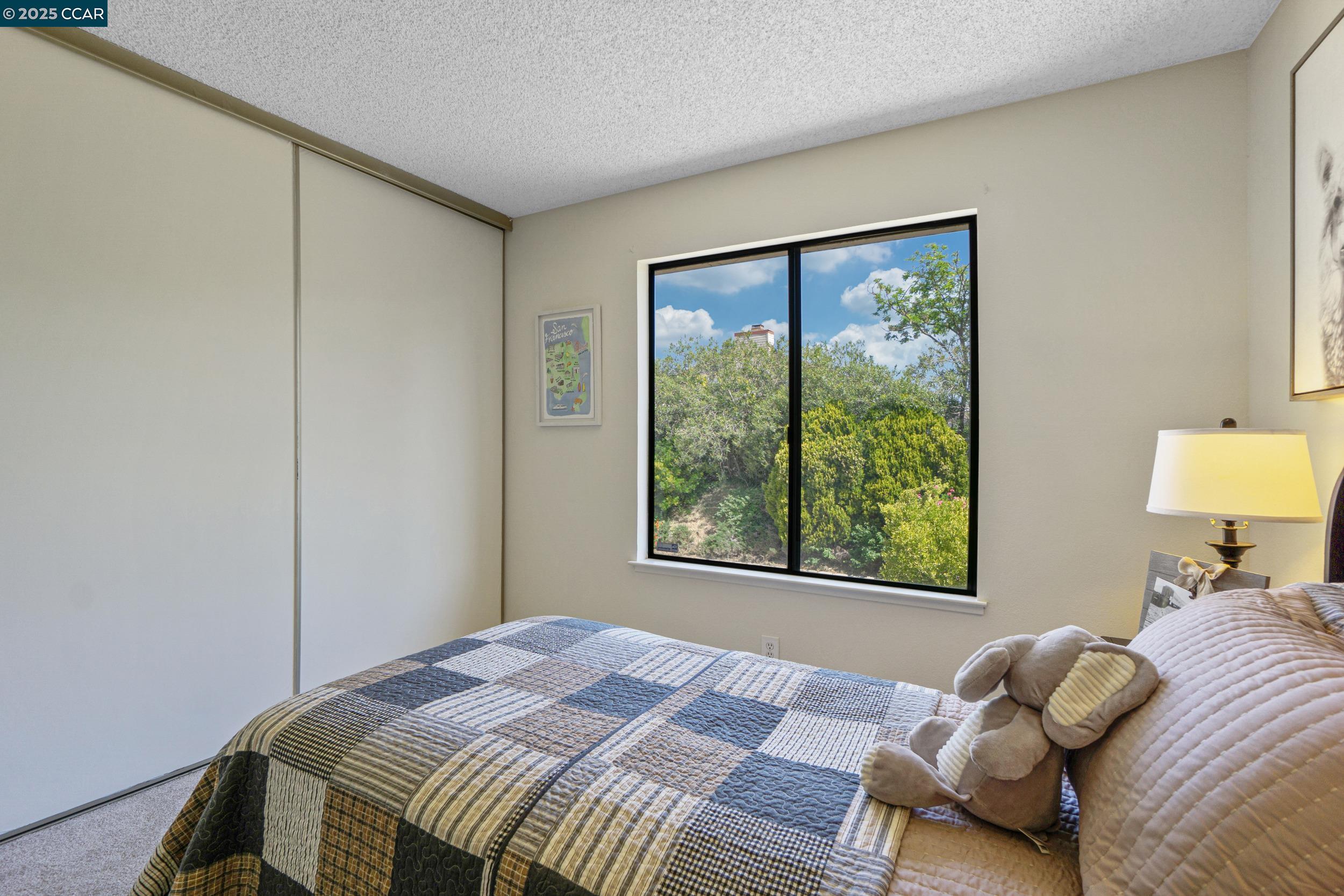 Detail Gallery Image 35 of 53 For 2163 Redwood Rd, Hercules,  CA 94547 - 4 Beds | 2/1 Baths