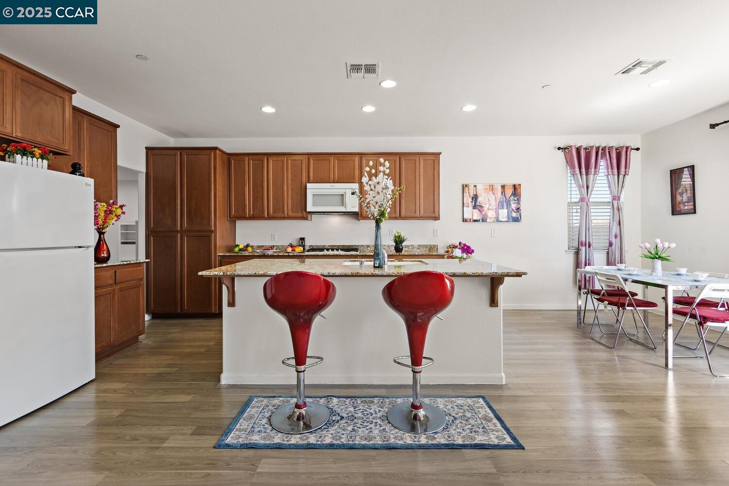 Detail Gallery Image 13 of 43 For 2991 Serra Ct, Antioch,  CA 94509 - 5 Beds | 3/1 Baths