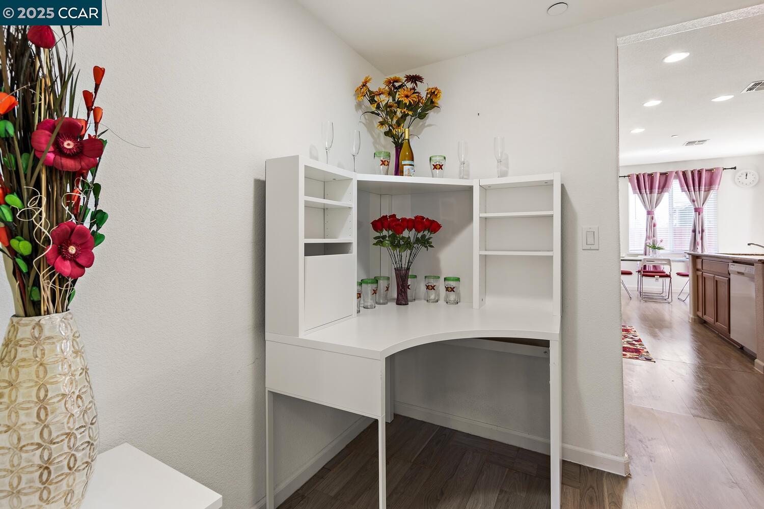 Detail Gallery Image 17 of 43 For 2991 Serra Ct, Antioch,  CA 94509 - 5 Beds | 3/1 Baths