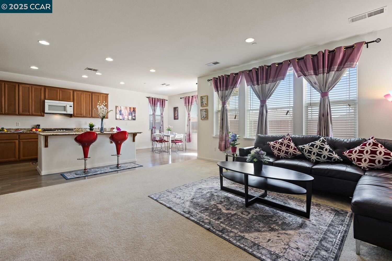 Detail Gallery Image 20 of 43 For 2991 Serra Ct, Antioch,  CA 94509 - 5 Beds | 3/1 Baths
