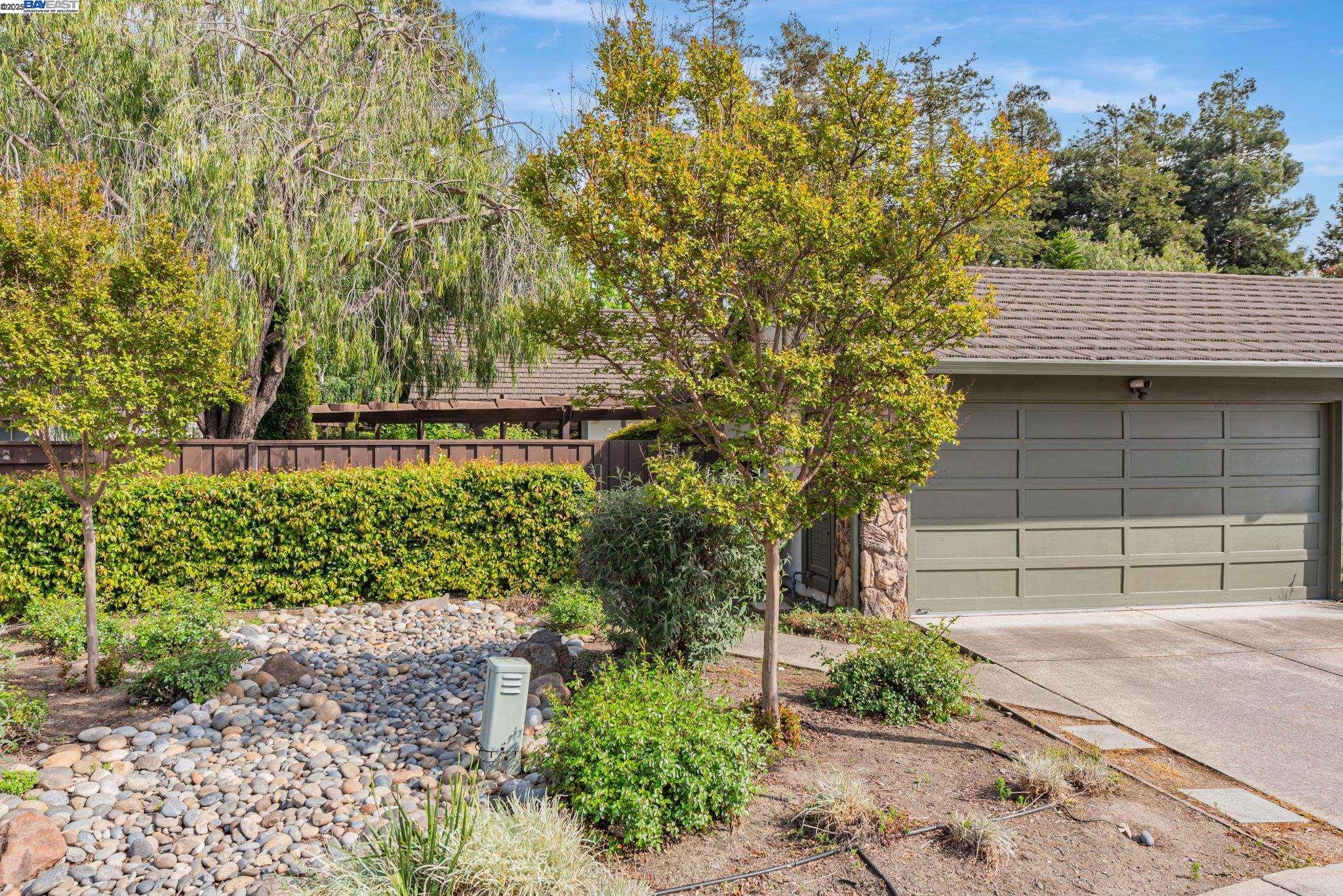 Photo #2: 41093611 Listing 