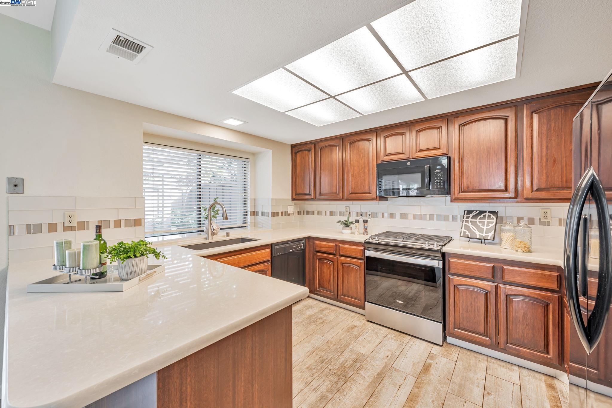 Photo #30: 41093611 Listing: Photo #30