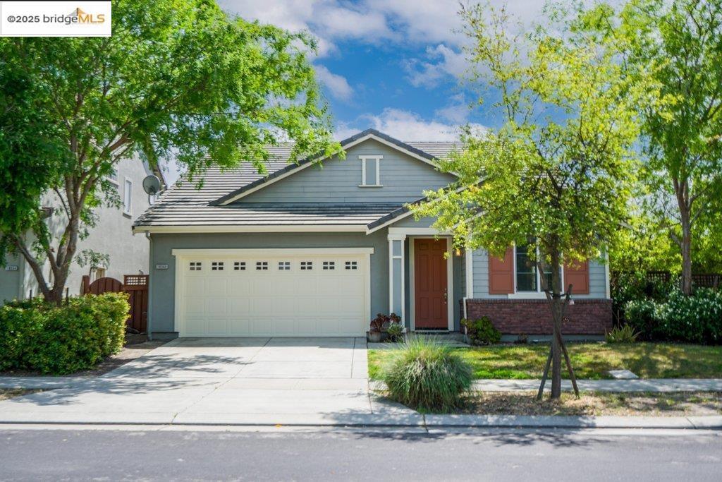 Detail Gallery Image 1 of 43 For 18568 Admiral Way, Lathrop,  CA 95330 - 4 Beds | 4 Baths