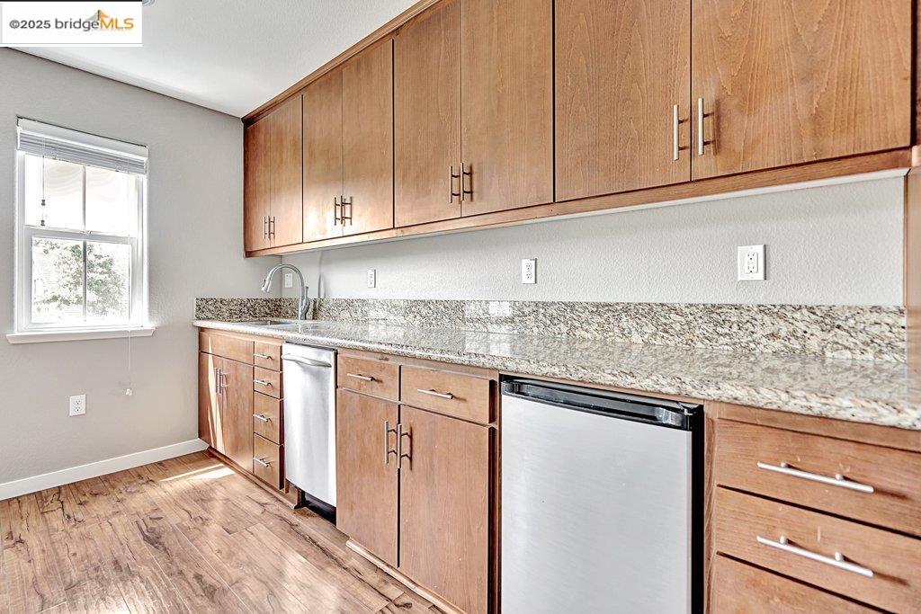 Detail Gallery Image 16 of 43 For 18568 Admiral Way, Lathrop,  CA 95330 - 4 Beds | 4 Baths