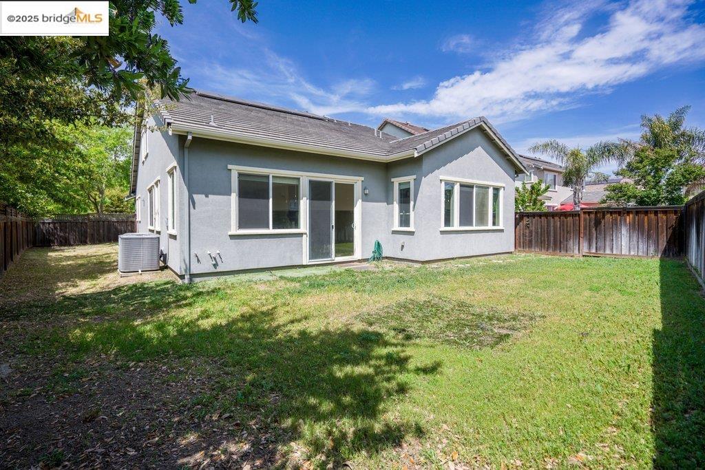 Detail Gallery Image 25 of 43 For 18568 Admiral Way, Lathrop,  CA 95330 - 4 Beds | 4 Baths