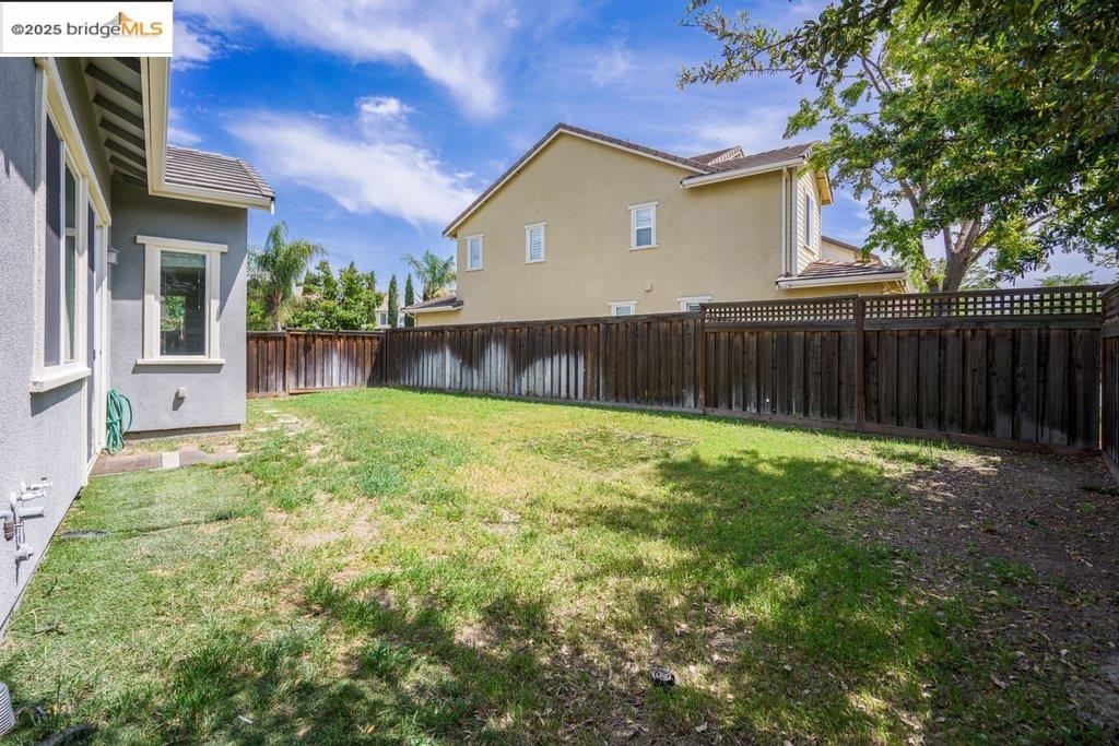 Detail Gallery Image 27 of 43 For 18568 Admiral Way, Lathrop,  CA 95330 - 4 Beds | 4 Baths