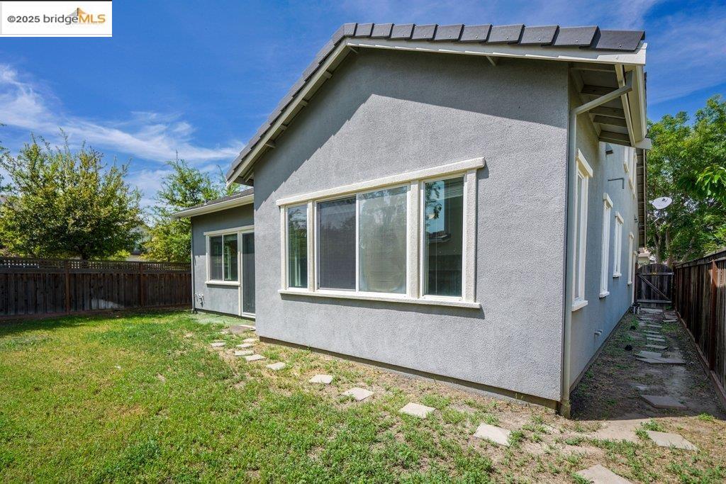 Detail Gallery Image 28 of 43 For 18568 Admiral Way, Lathrop,  CA 95330 - 4 Beds | 4 Baths
