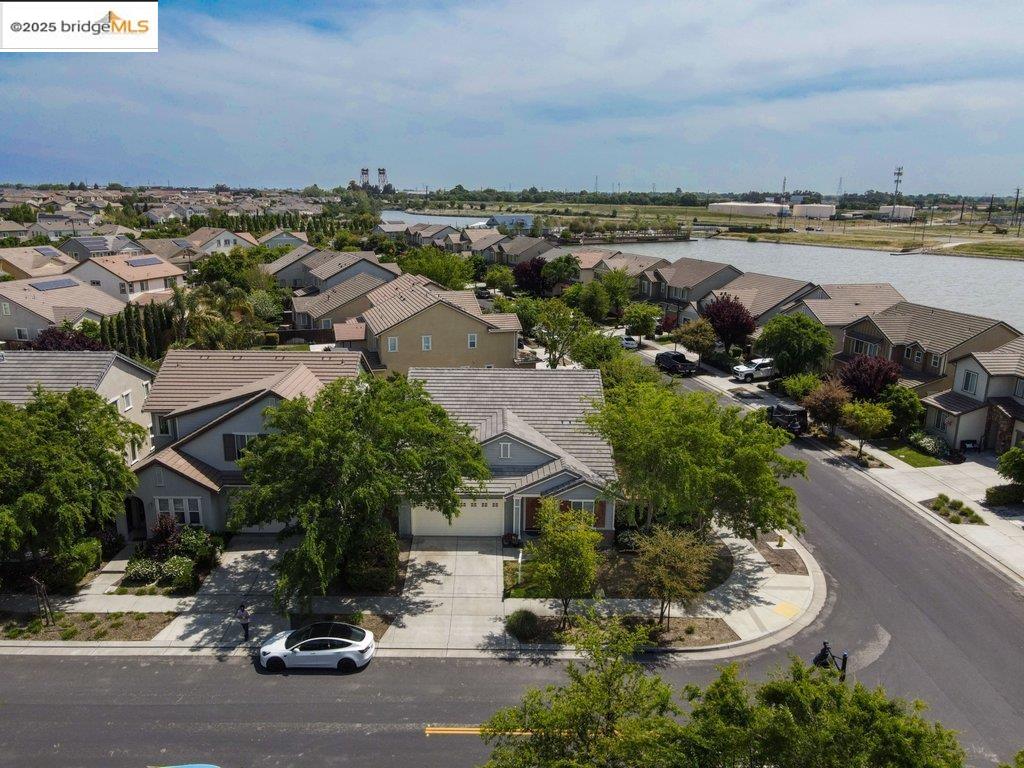 Detail Gallery Image 33 of 43 For 18568 Admiral Way, Lathrop,  CA 95330 - 4 Beds | 4 Baths