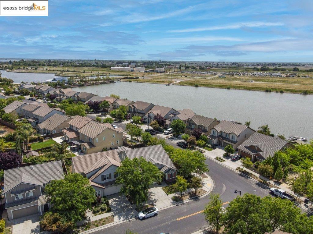 Detail Gallery Image 35 of 43 For 18568 Admiral Way, Lathrop,  CA 95330 - 4 Beds | 4 Baths