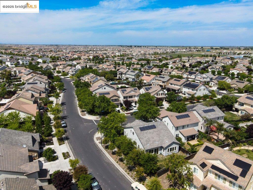 Detail Gallery Image 37 of 43 For 18568 Admiral Way, Lathrop,  CA 95330 - 4 Beds | 4 Baths