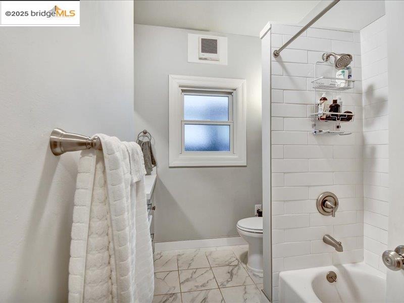 Detail Gallery Image 19 of 50 For 463 61st St, Oakland,  CA 94609 - – Beds | – Baths