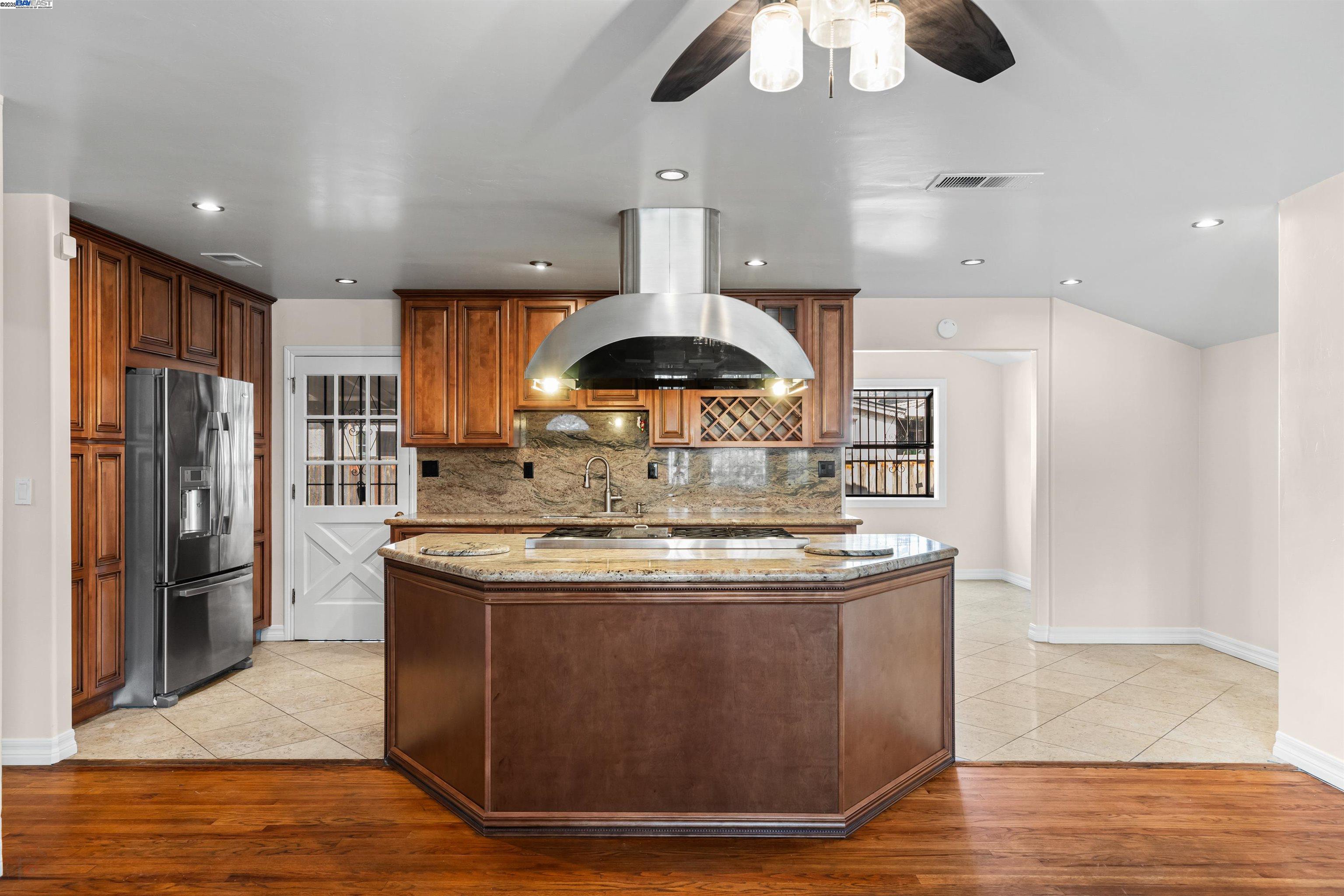 Detail Gallery Image 12 of 60 For 2141 E San Antonio St, San Jose,  CA 95116 - 3 Beds | 2 Baths