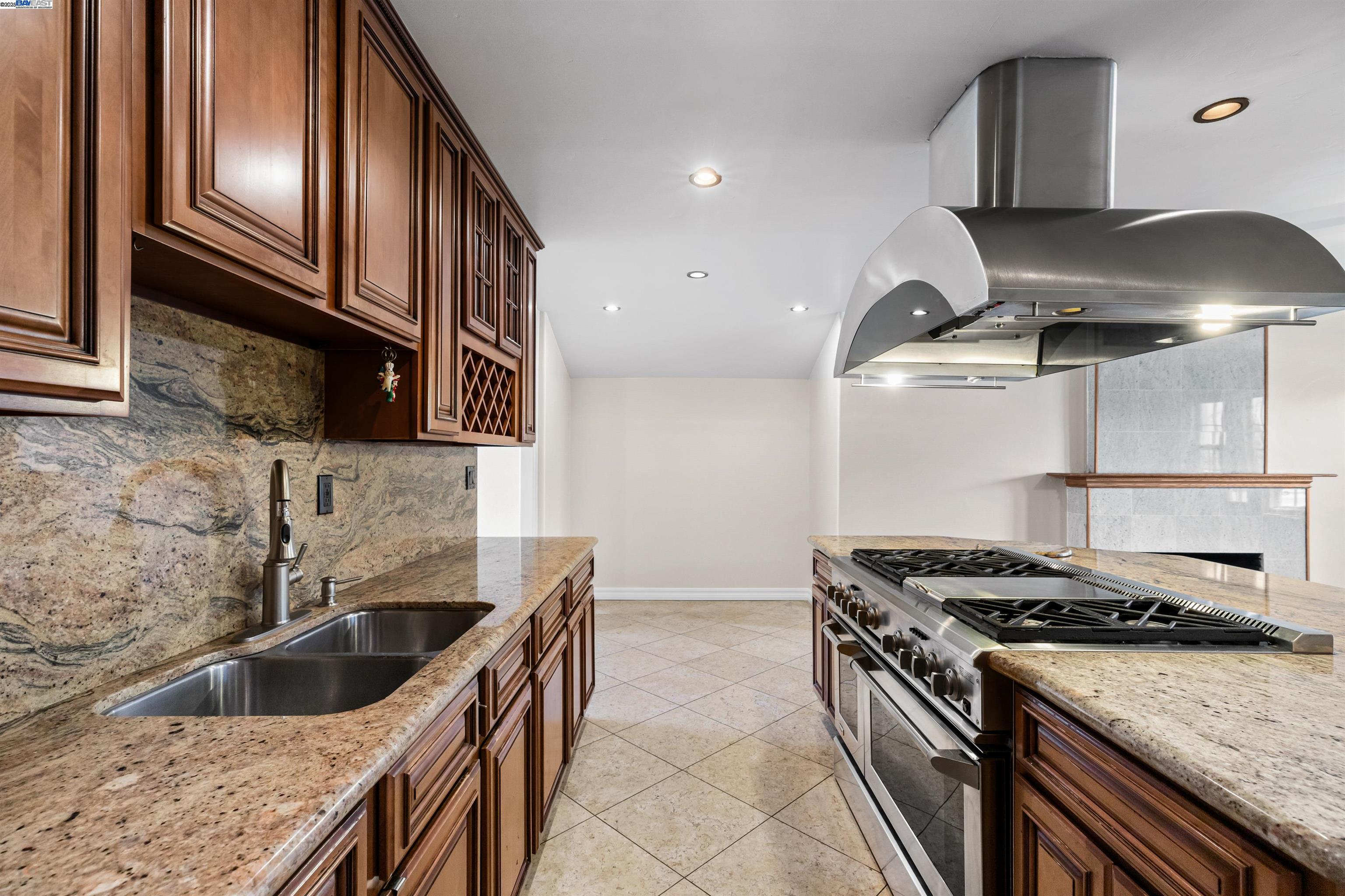 Detail Gallery Image 18 of 60 For 2141 E San Antonio St, San Jose,  CA 95116 - 3 Beds | 2 Baths