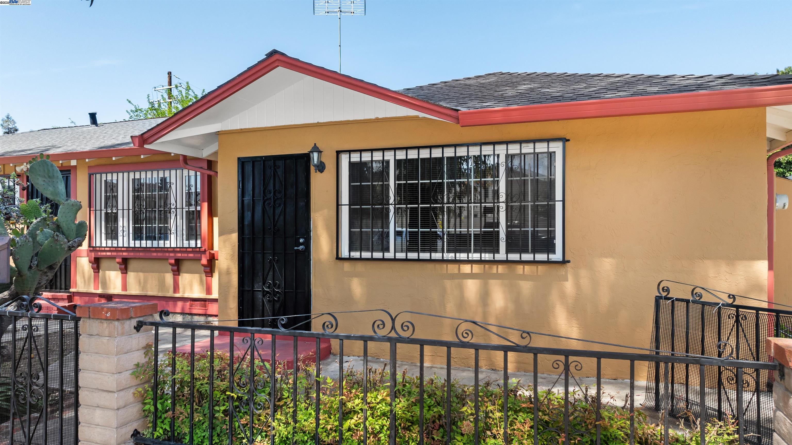 Detail Gallery Image 40 of 60 For 2141 E San Antonio St, San Jose,  CA 95116 - 3 Beds | 2 Baths