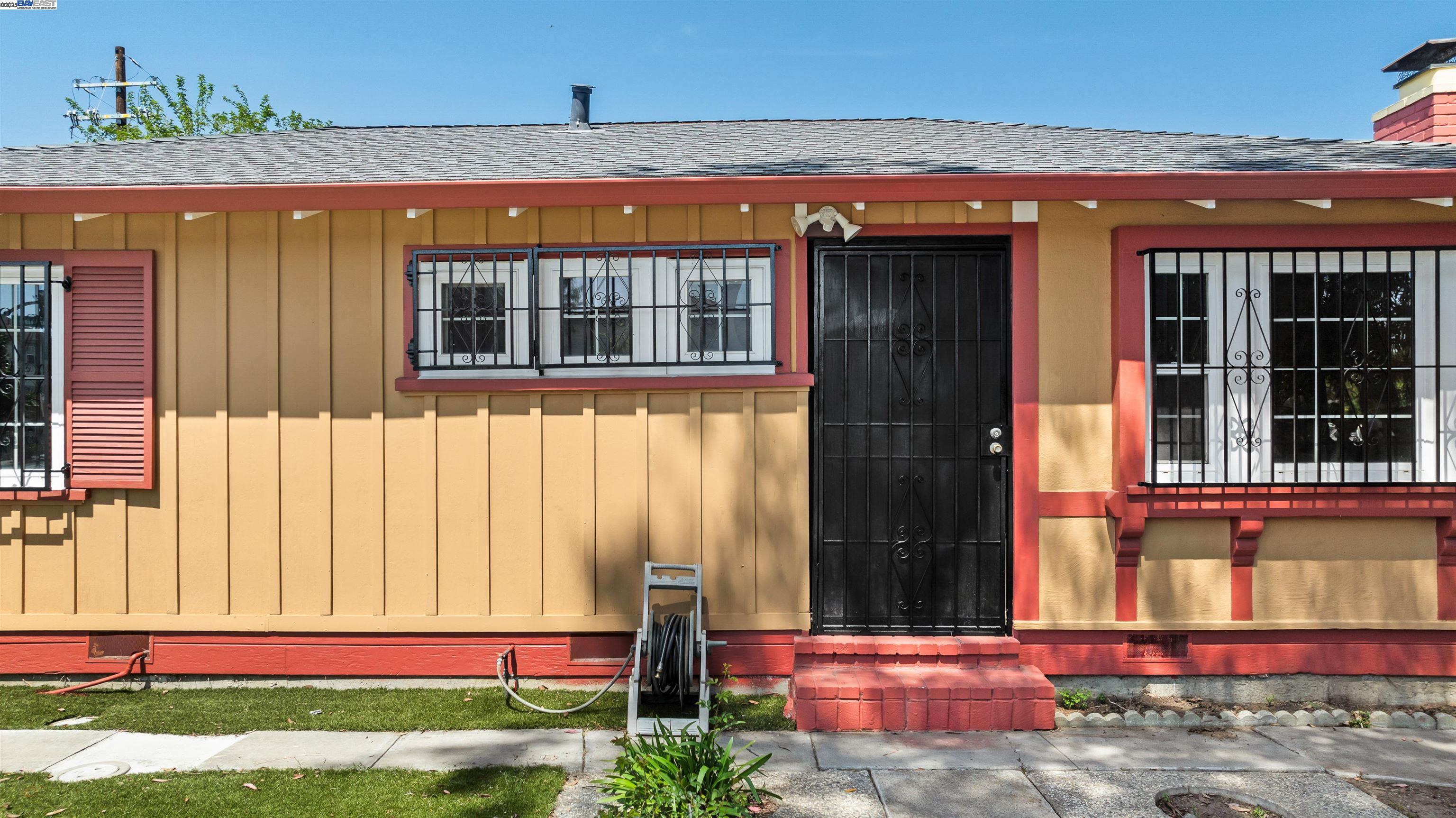 Detail Gallery Image 6 of 60 For 2141 E San Antonio St, San Jose,  CA 95116 - 3 Beds | 2 Baths