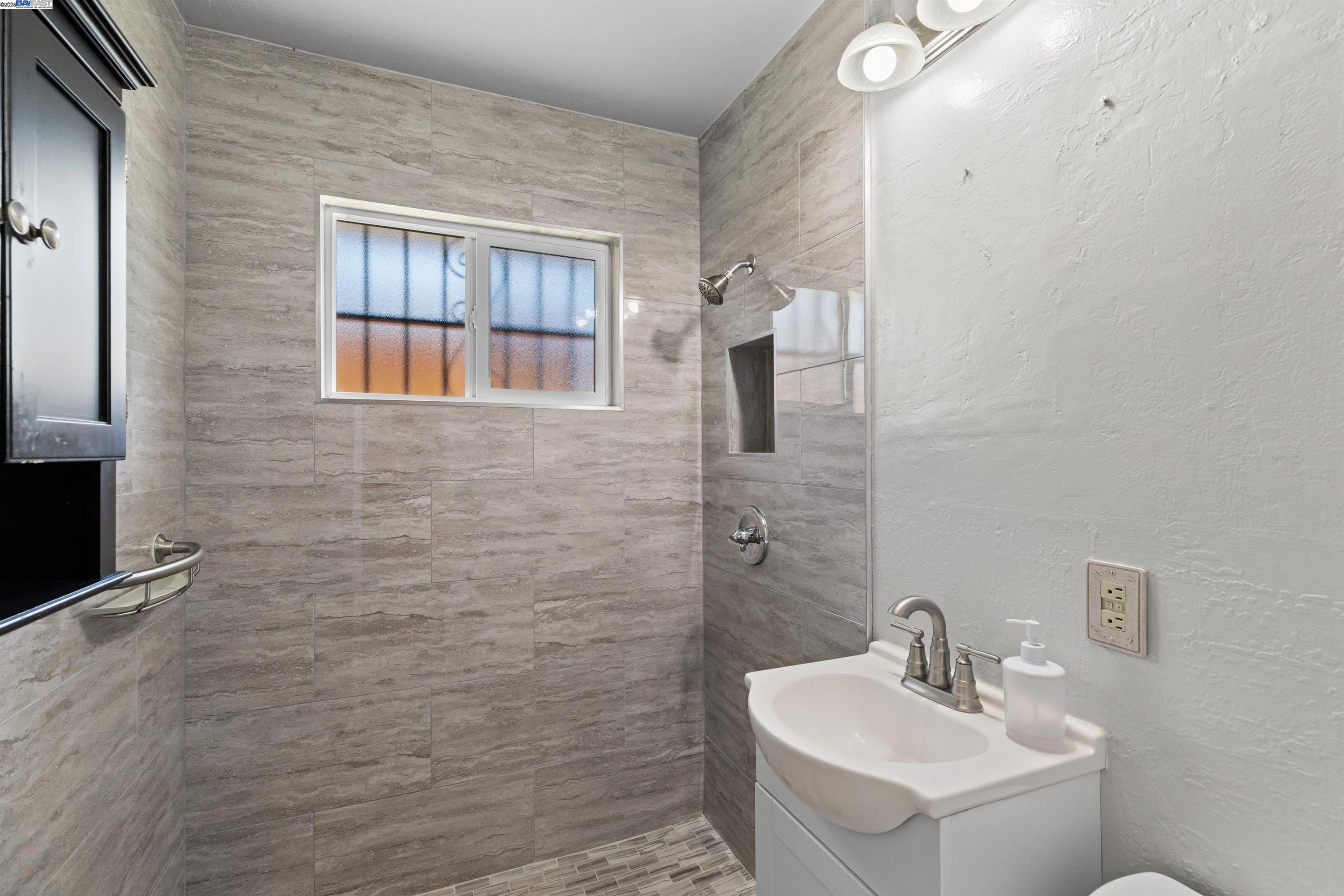 Detail Gallery Image 54 of 60 For 2141 E San Antonio St, San Jose,  CA 95116 - 3 Beds | 2 Baths
