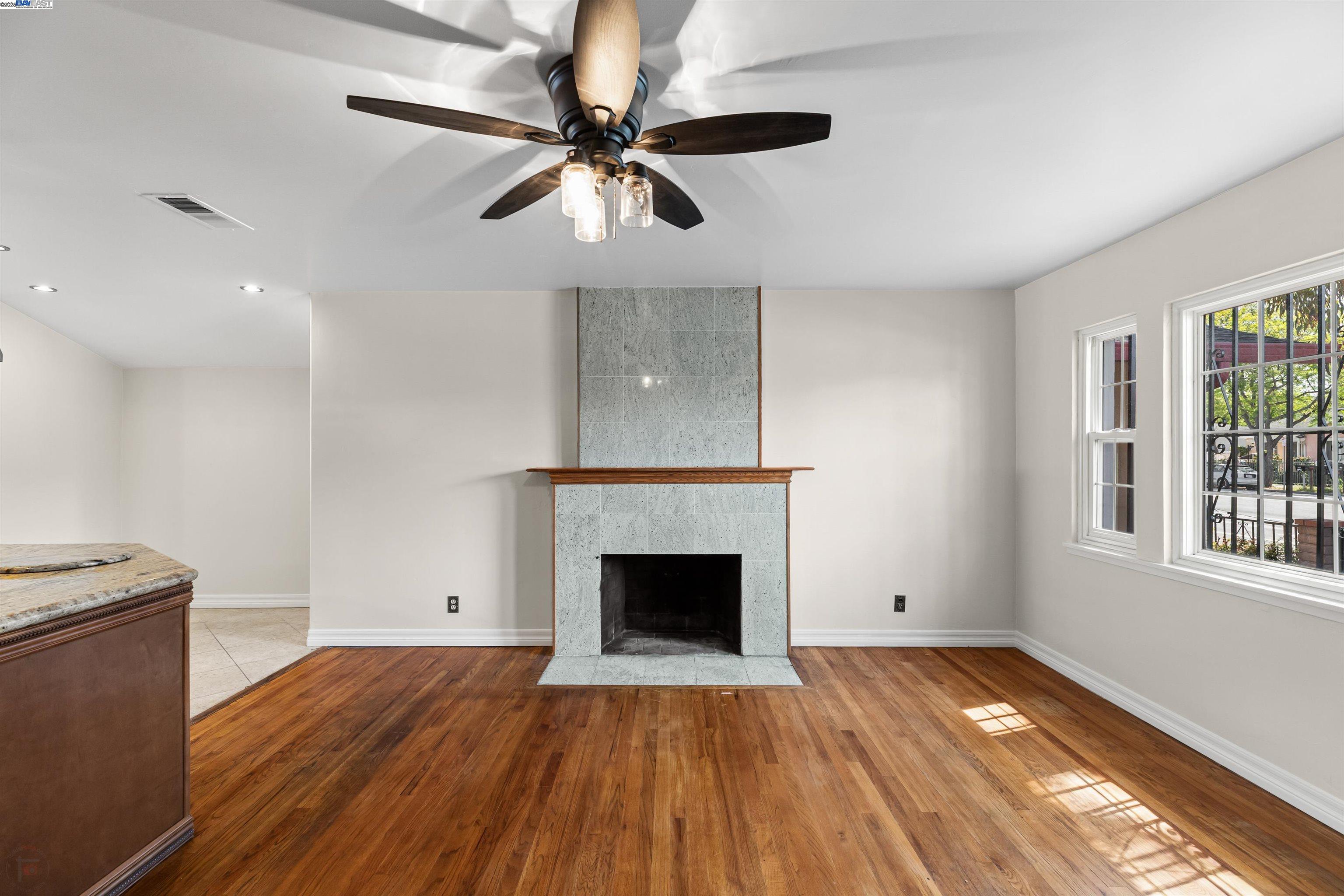 Detail Gallery Image 9 of 60 For 2141 E San Antonio St, San Jose,  CA 95116 - 3 Beds | 2 Baths