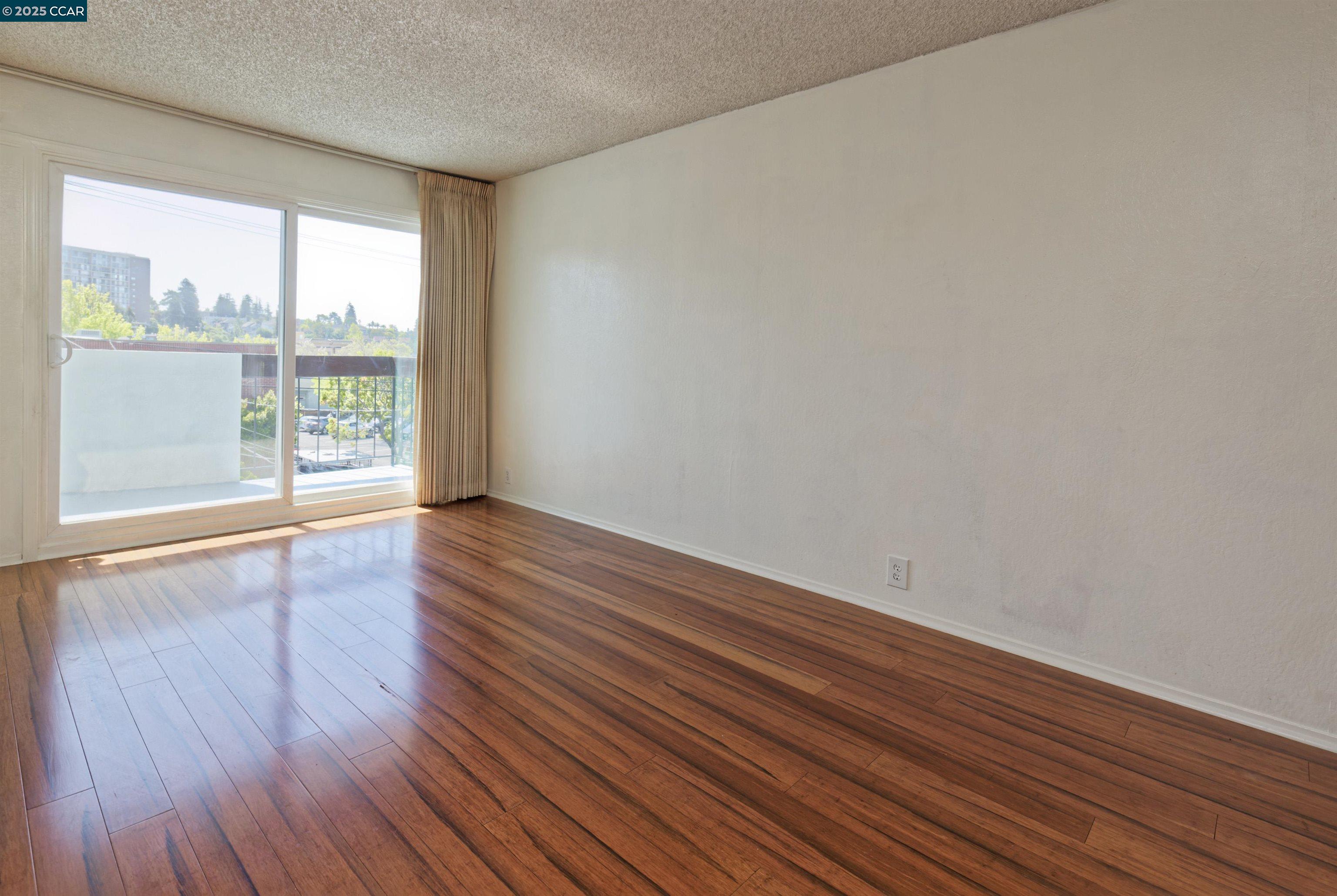 Photo #6: 41093637 Listing: Photo #6