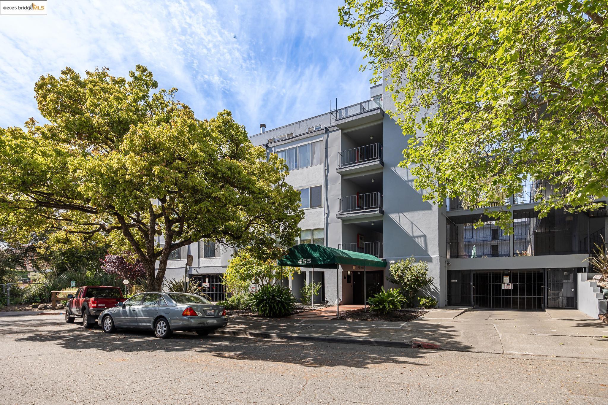 Detail Gallery Image 20 of 25 For 455 Cresent Street #107,  Oakland,  CA 94610 - 1 Beds | 1 Baths