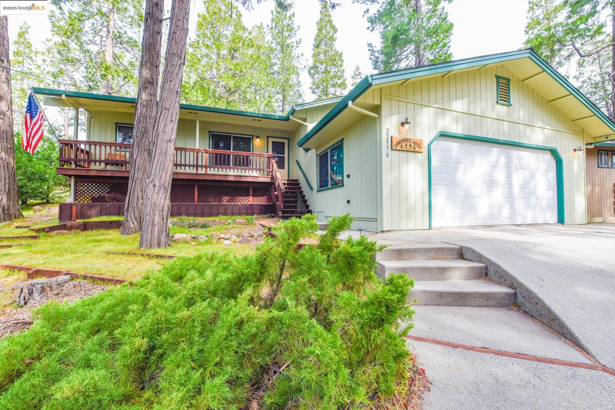 Detail Gallery Image 2 of 55 For 22576 Confidence Rd, Twain Harte,  CA 95383 - 3 Beds | 2 Baths